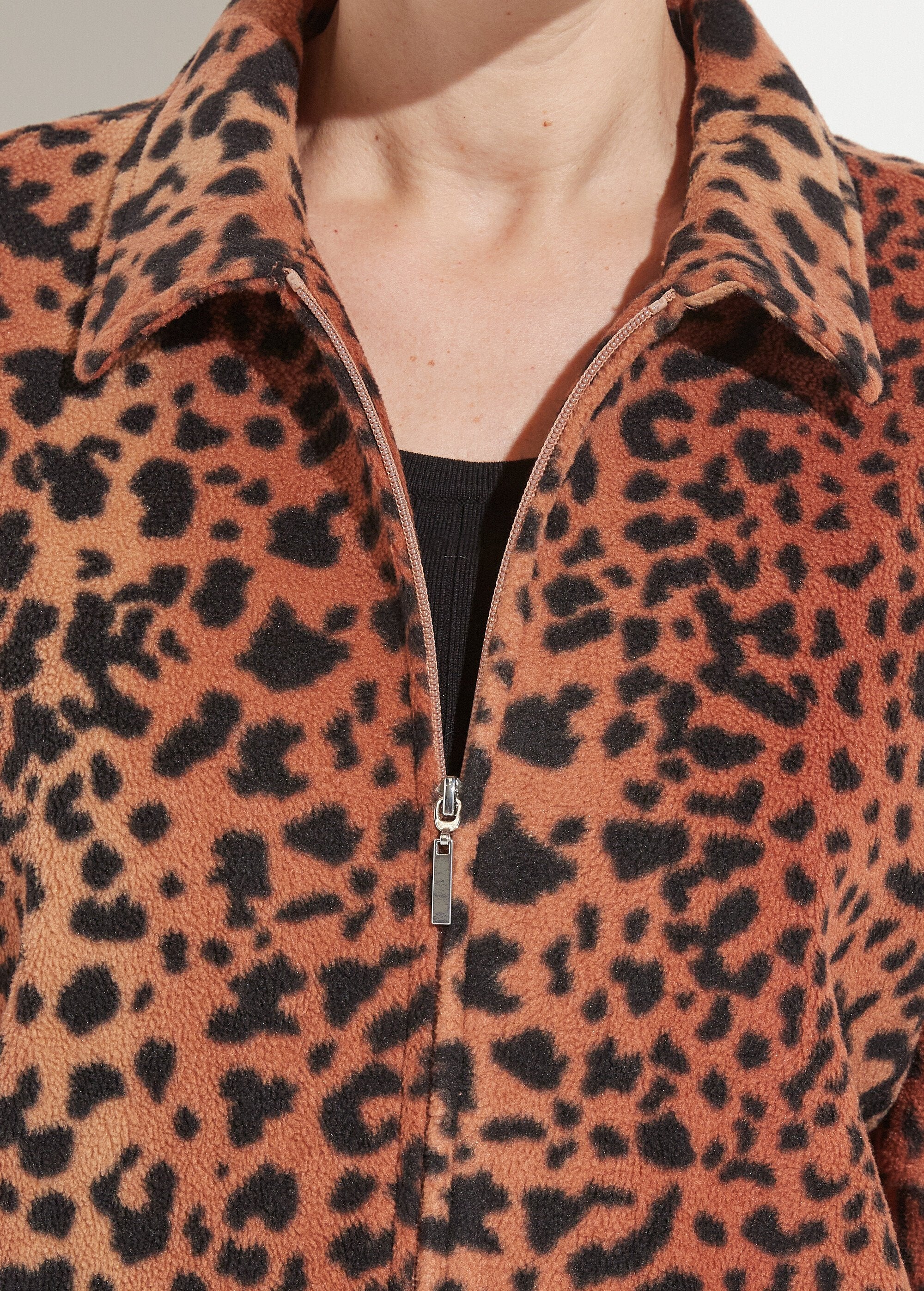 Zipped_printed_fleece_knit_jacket_Brown_and_black_DE1_slim