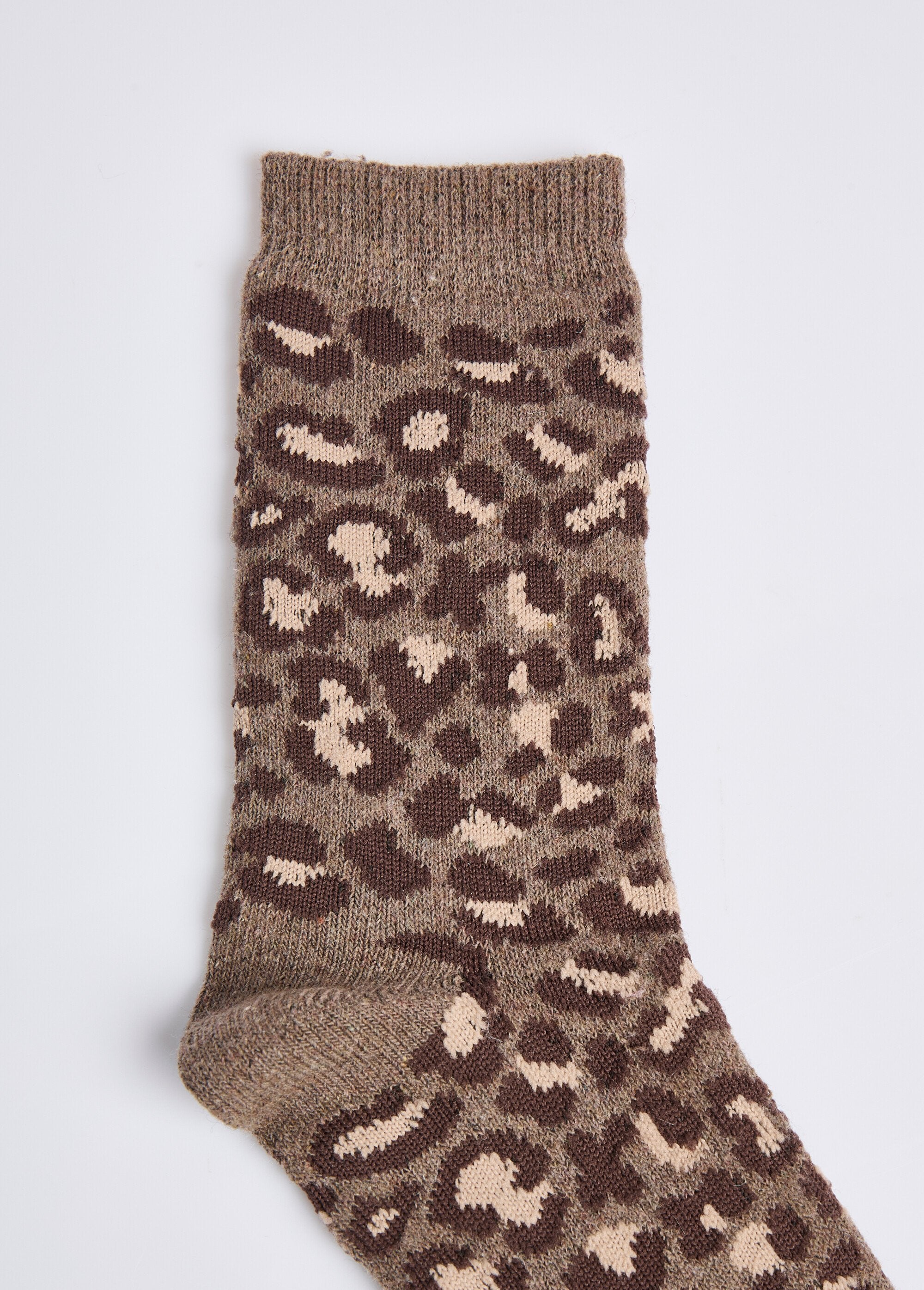 Chaussettes_motif_léopard_avec_laine_Leopard_et_marron_DE2_slim