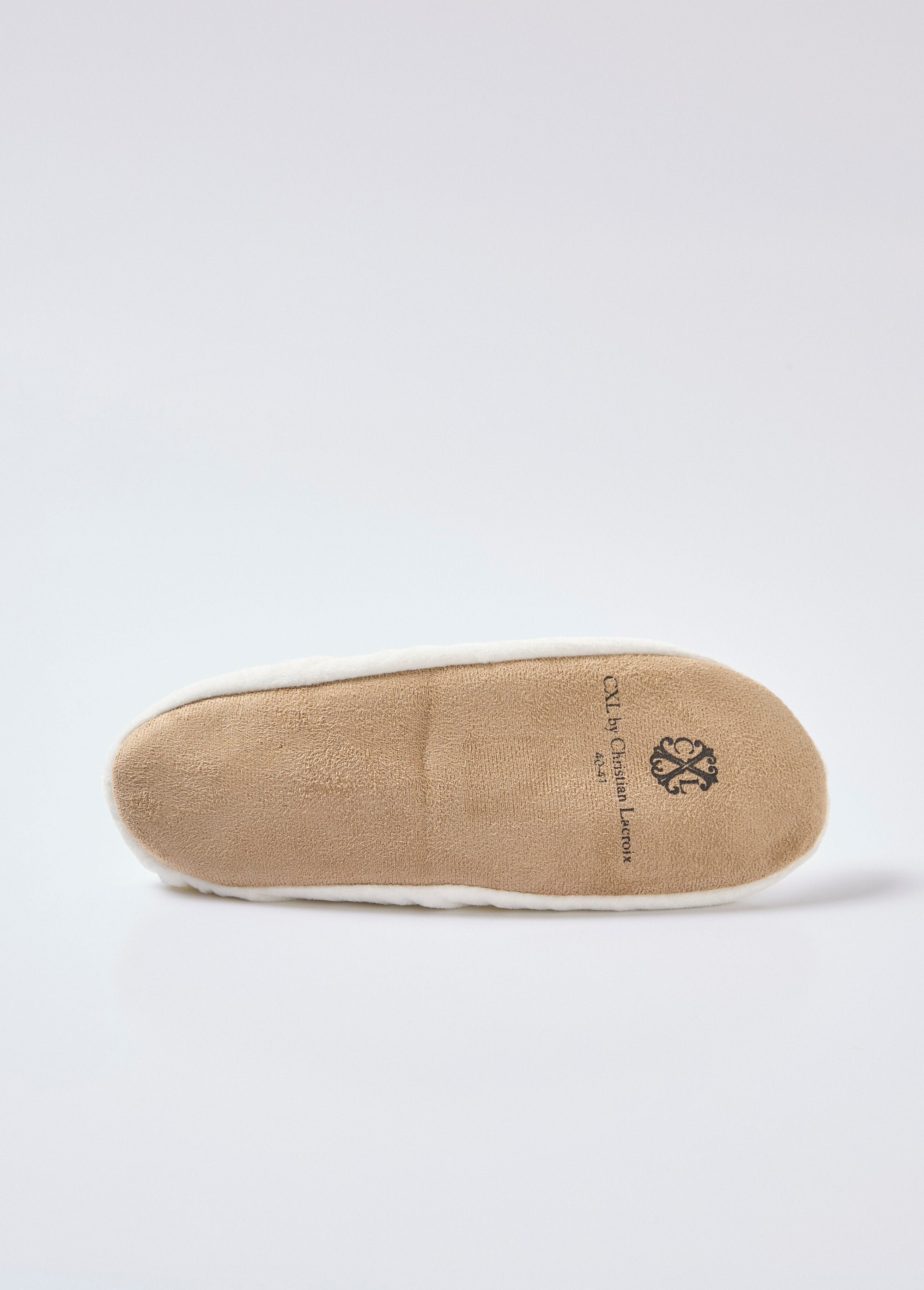 Velvet_ballerina-style_slippers_White_UN1_slim