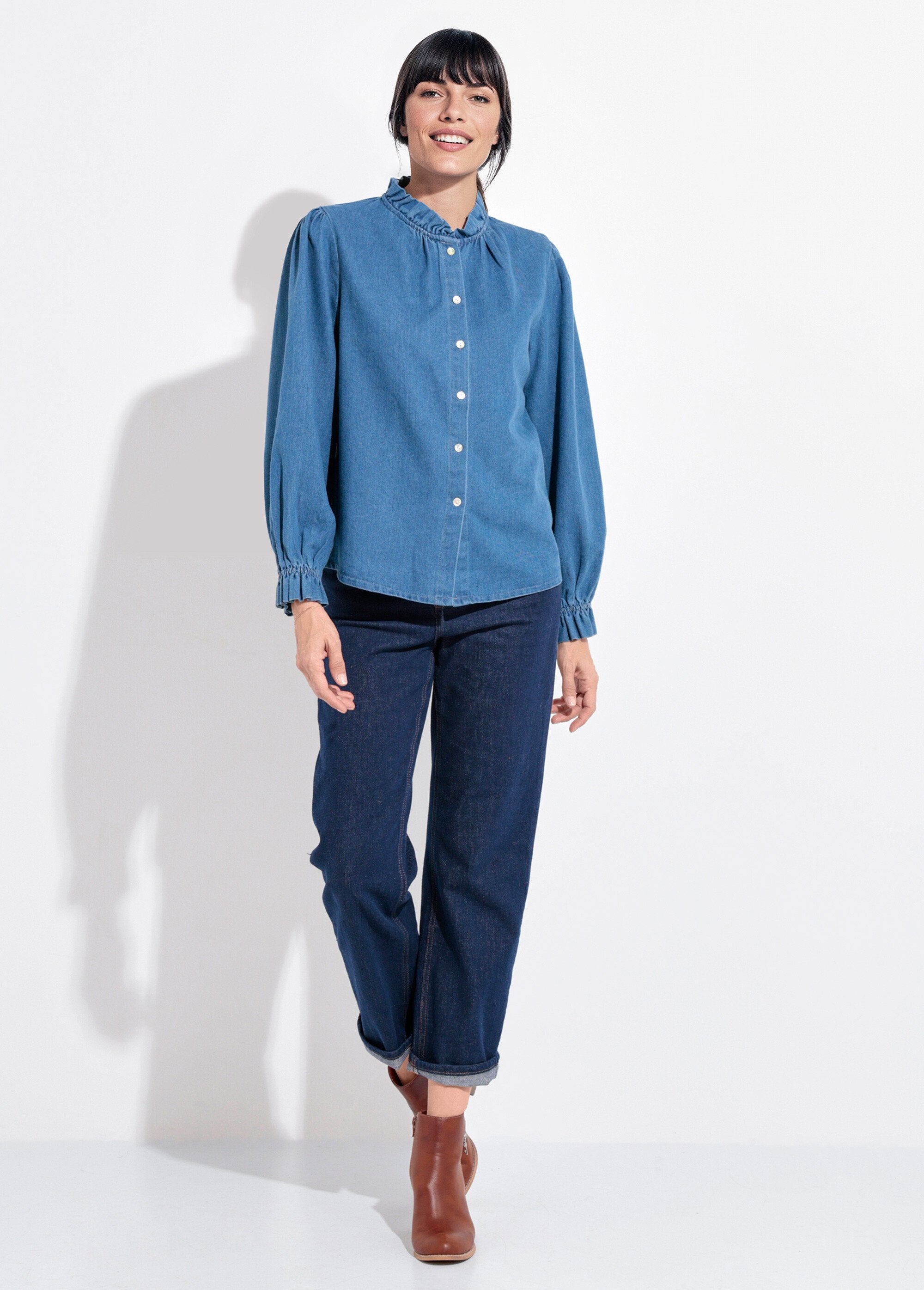 Button-down_denim_shirt_with_ruffled_collar_Denim_SF1_slim
