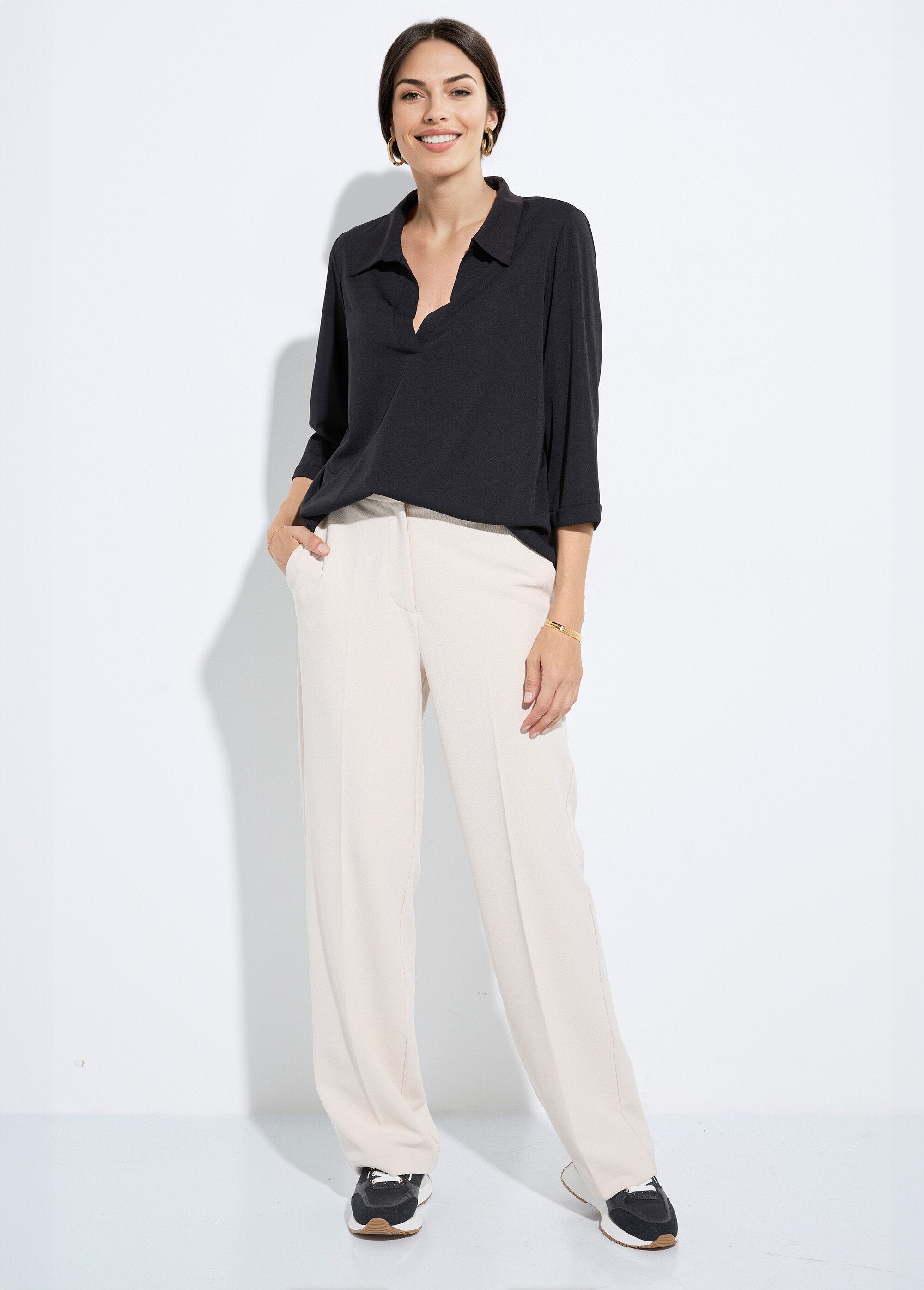 Plain_flowing_blouse_with_tailored_collar_Plain_black_SF1_slim