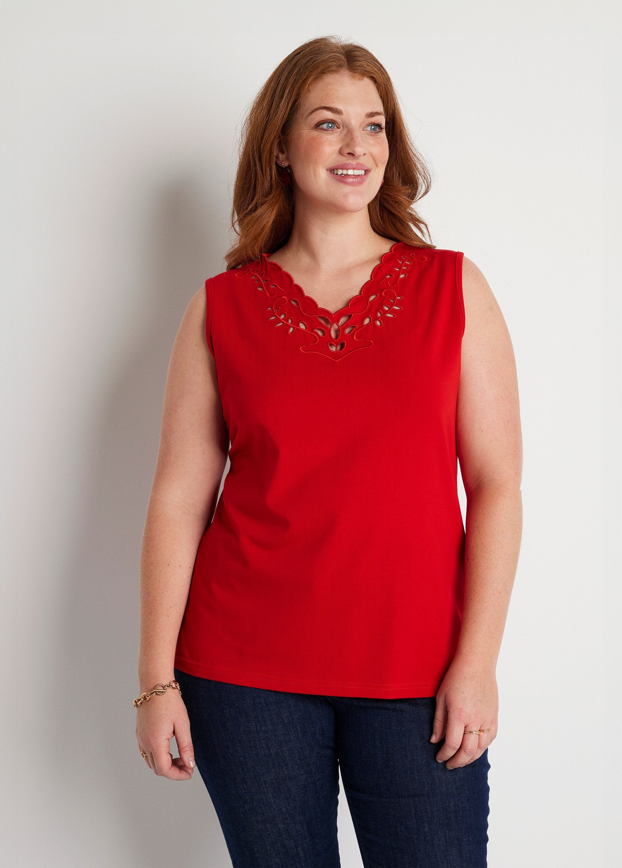 Embroidered_openwork_V-neck_tank_top_Red_FA1_curvy