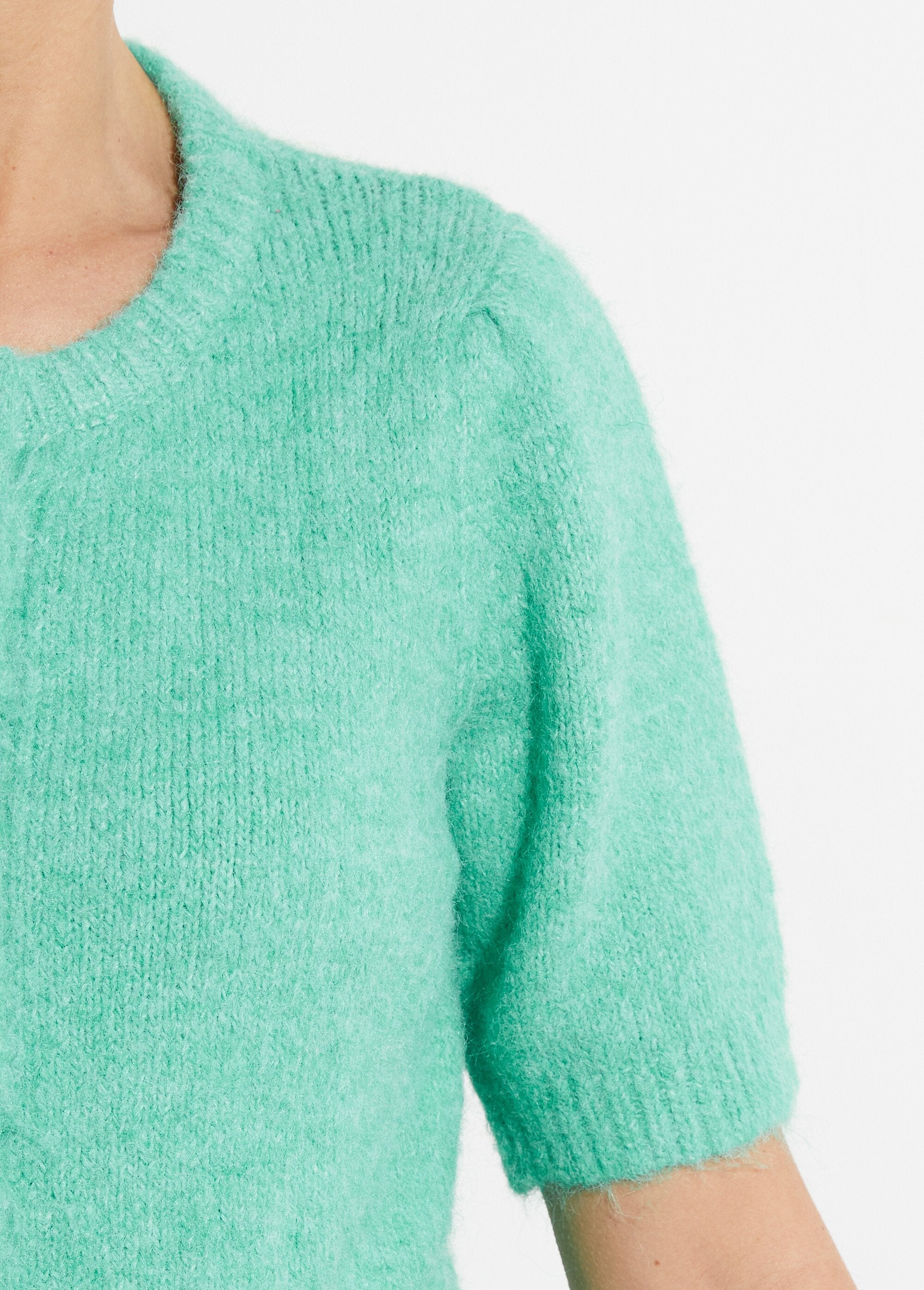 Short-sleeved_cardigan_with_wool_Aqua_green_DE2_slim