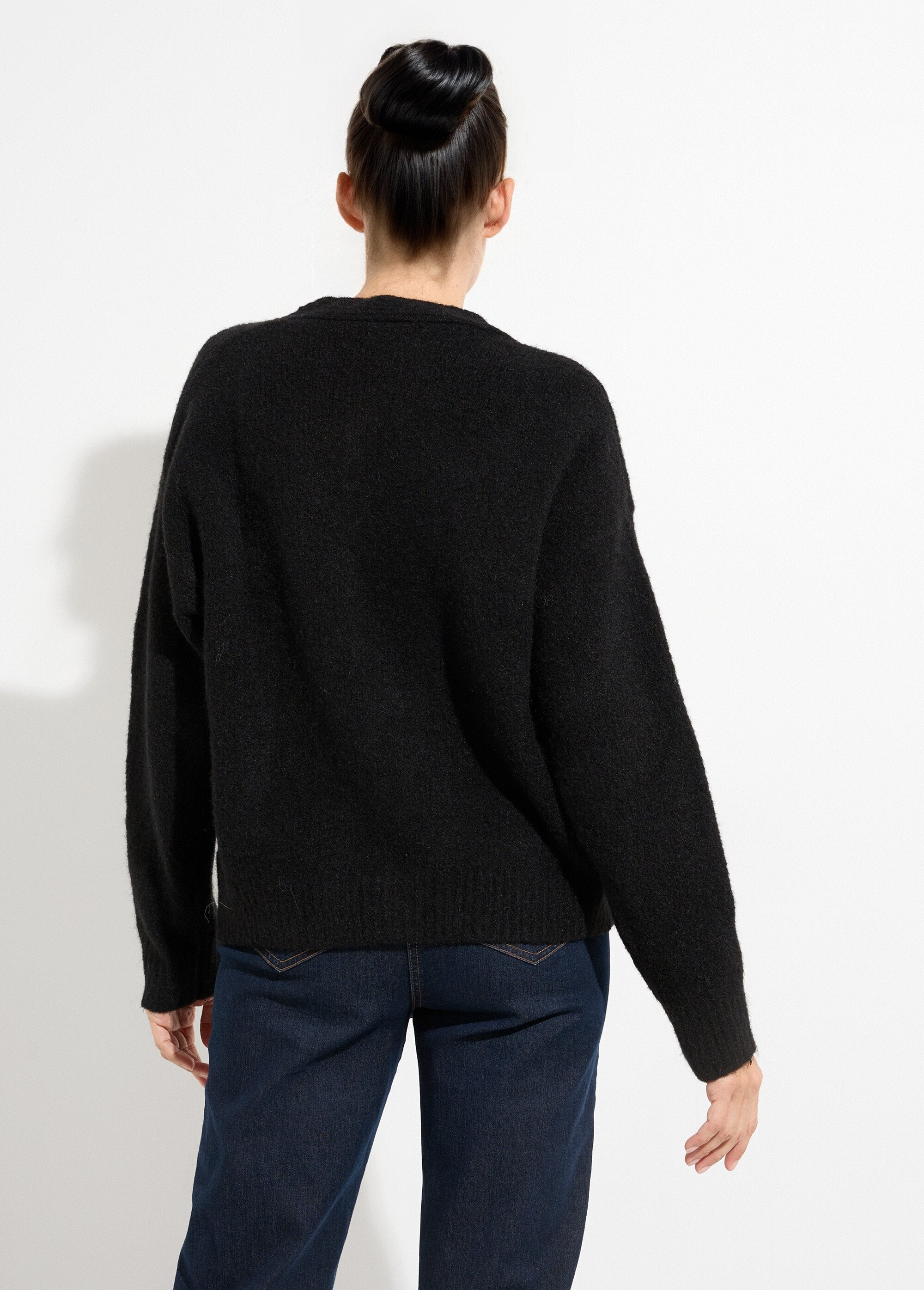 Warm_wool_vest,_metal_jewel_buttons_Black_DO1_slim