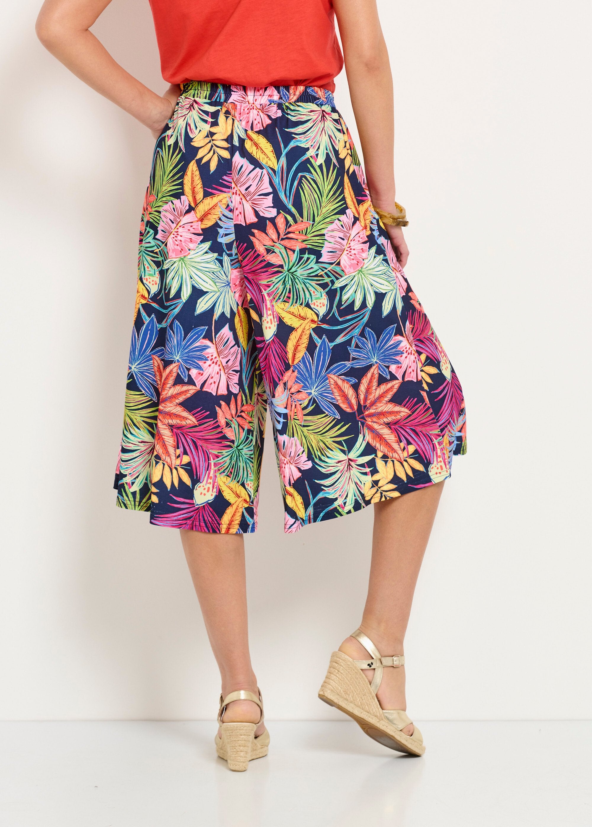 Leaf_print_elasticated_waist_culottes_Navy_and_pink_DO1_slim