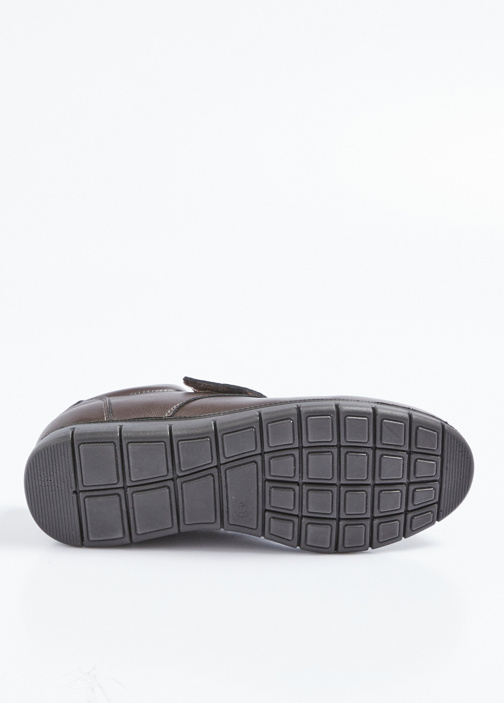 Wedge_scratch_derbies_Brown_UN1_slim