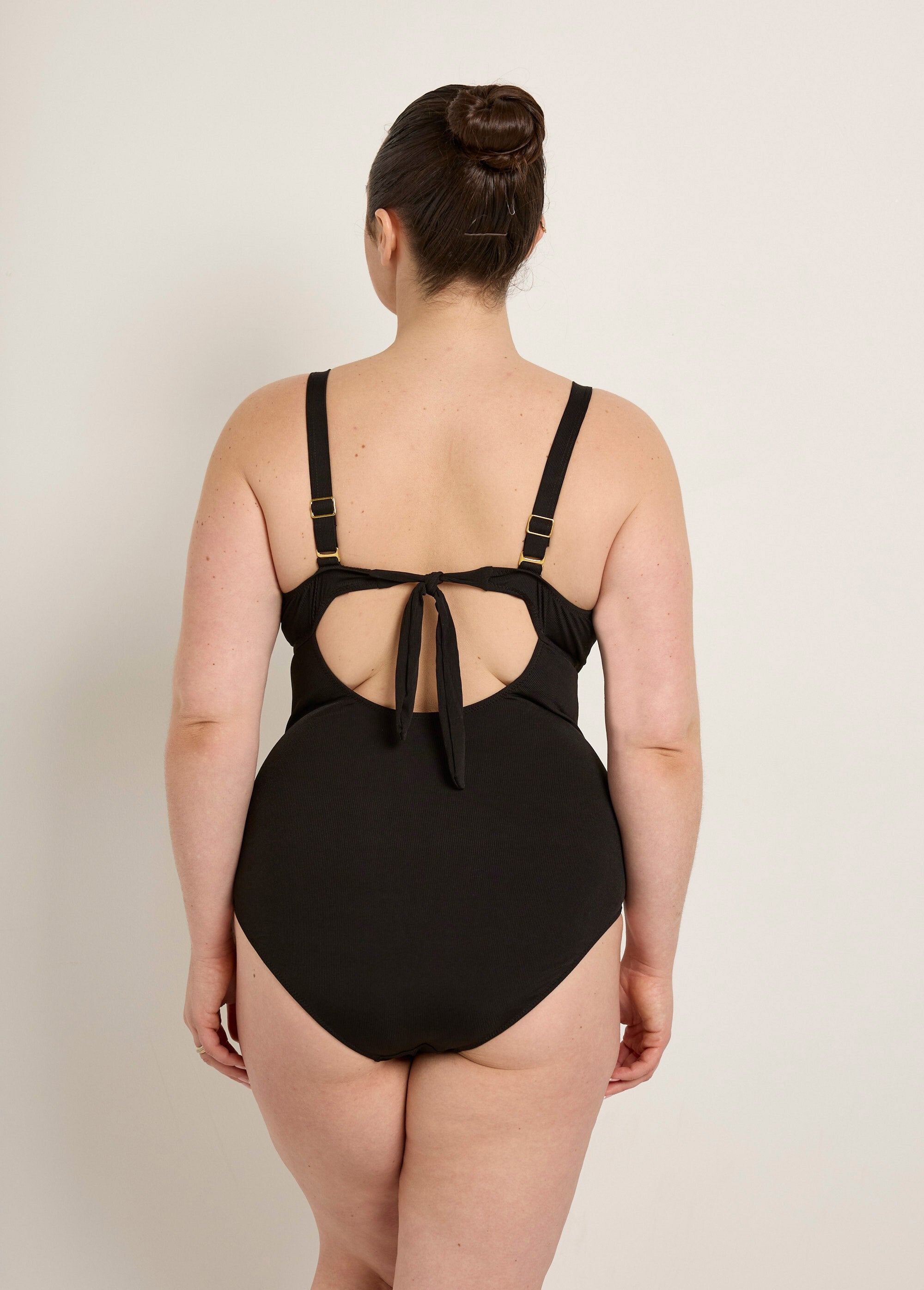 Draped_one-piece_swimsuit_with_back_detail_Black_DO1_curvy