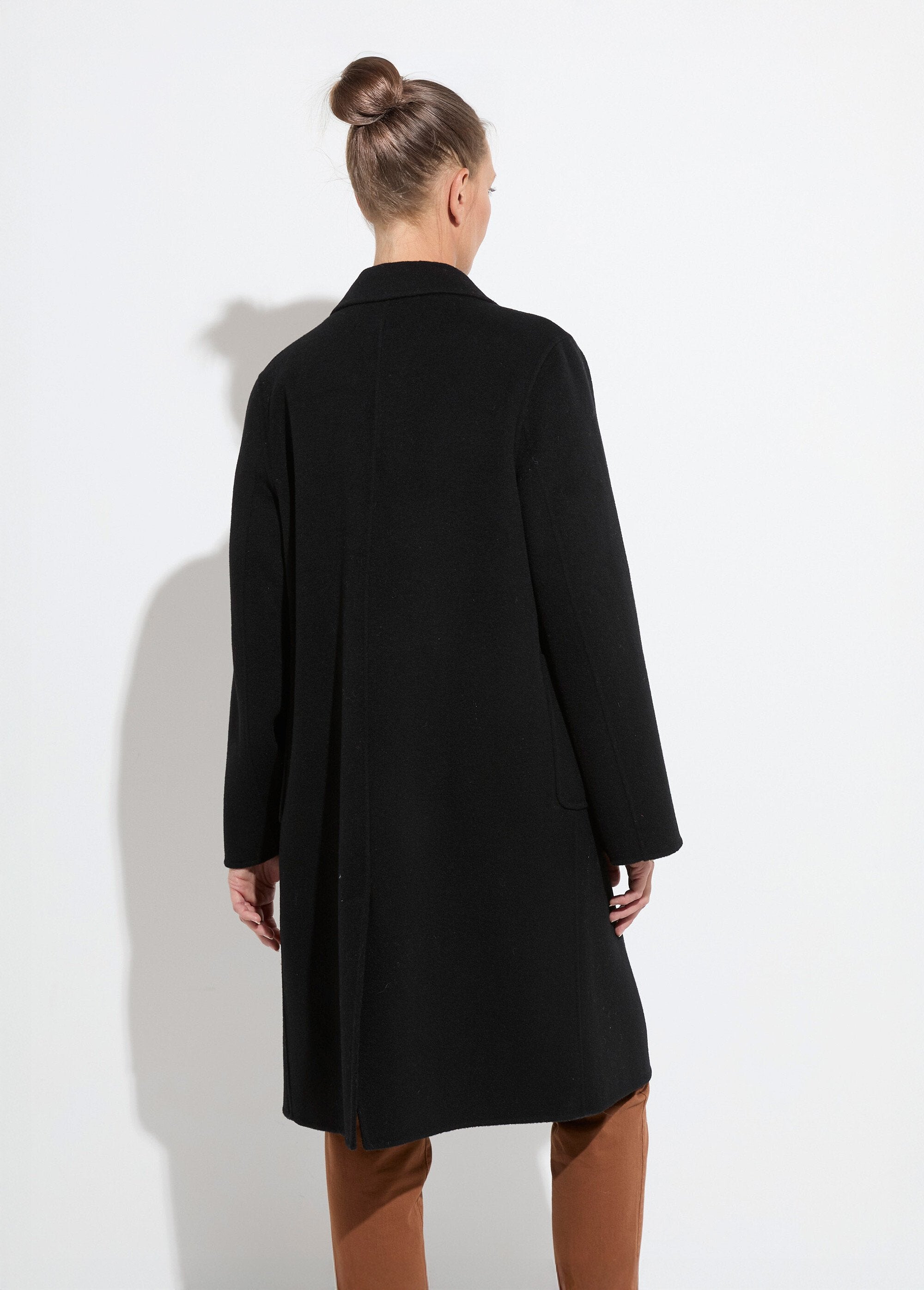 Long_woolen_coat_with_tailored_collar_Black_DO1_slim