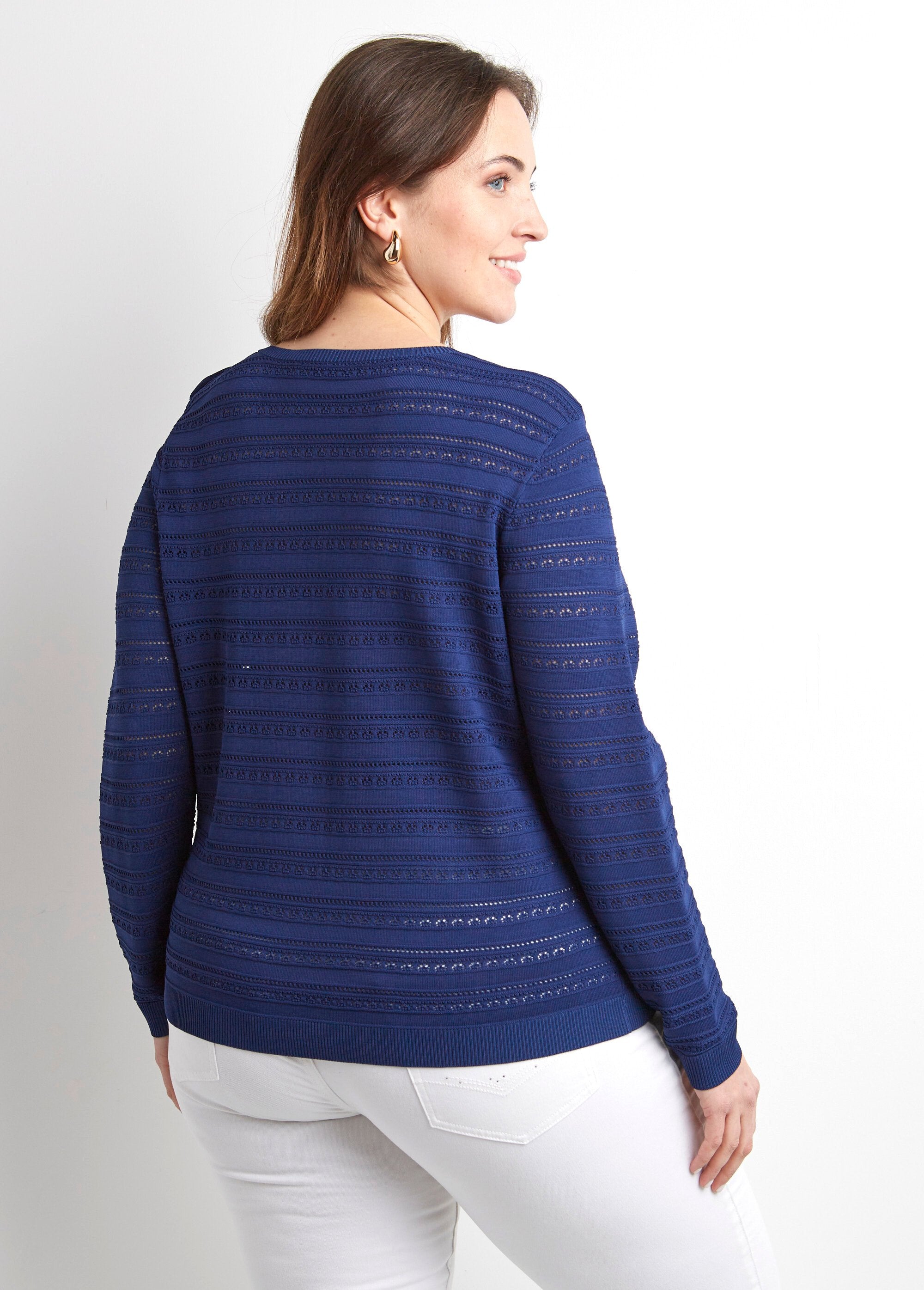 Soft_short_round_neck_plain_long_sleeve_sweater_Marine_DO1_curvy