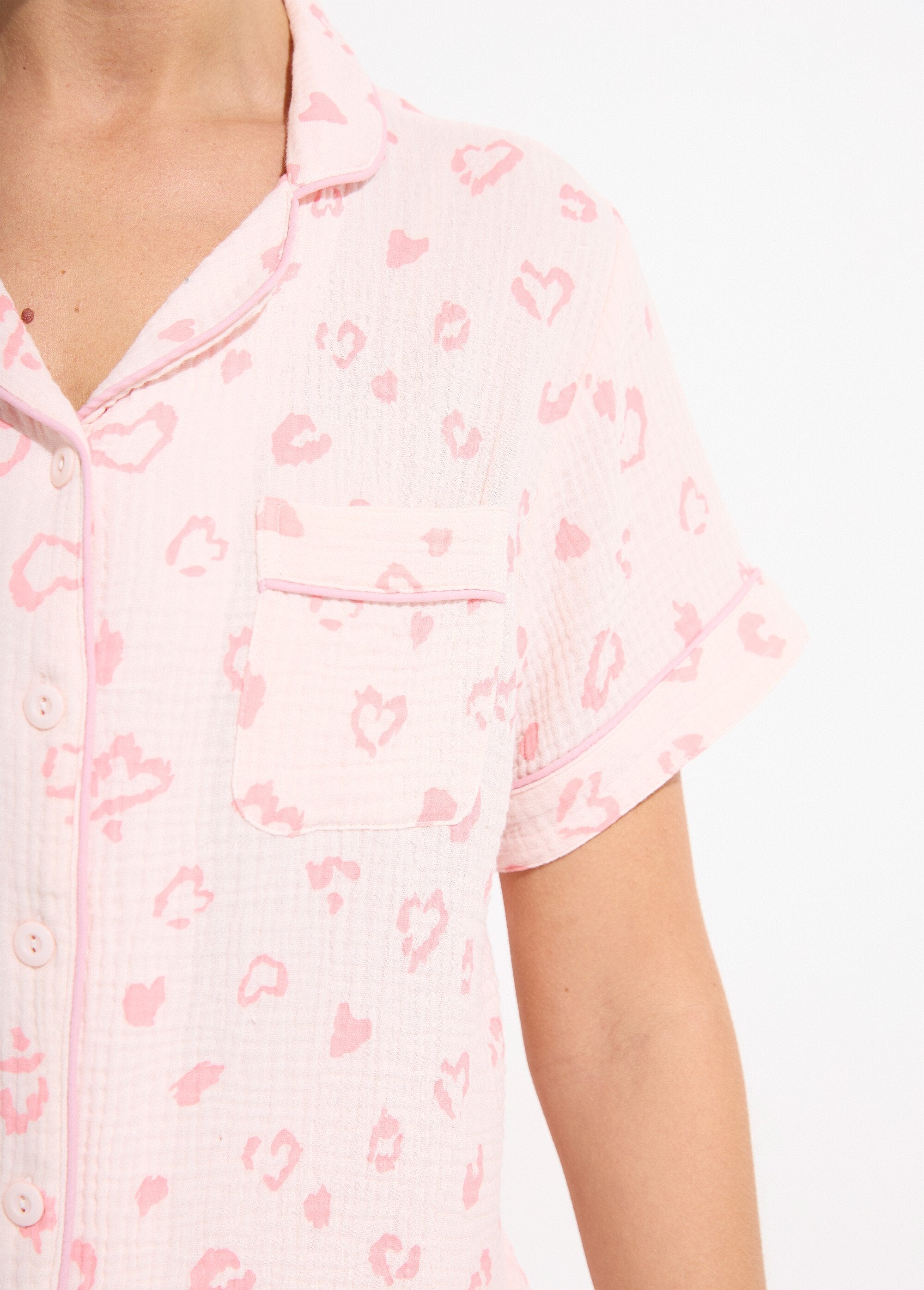 Printed_cotton_gauze_button-front_pyjamas_Pink_DE2_slim