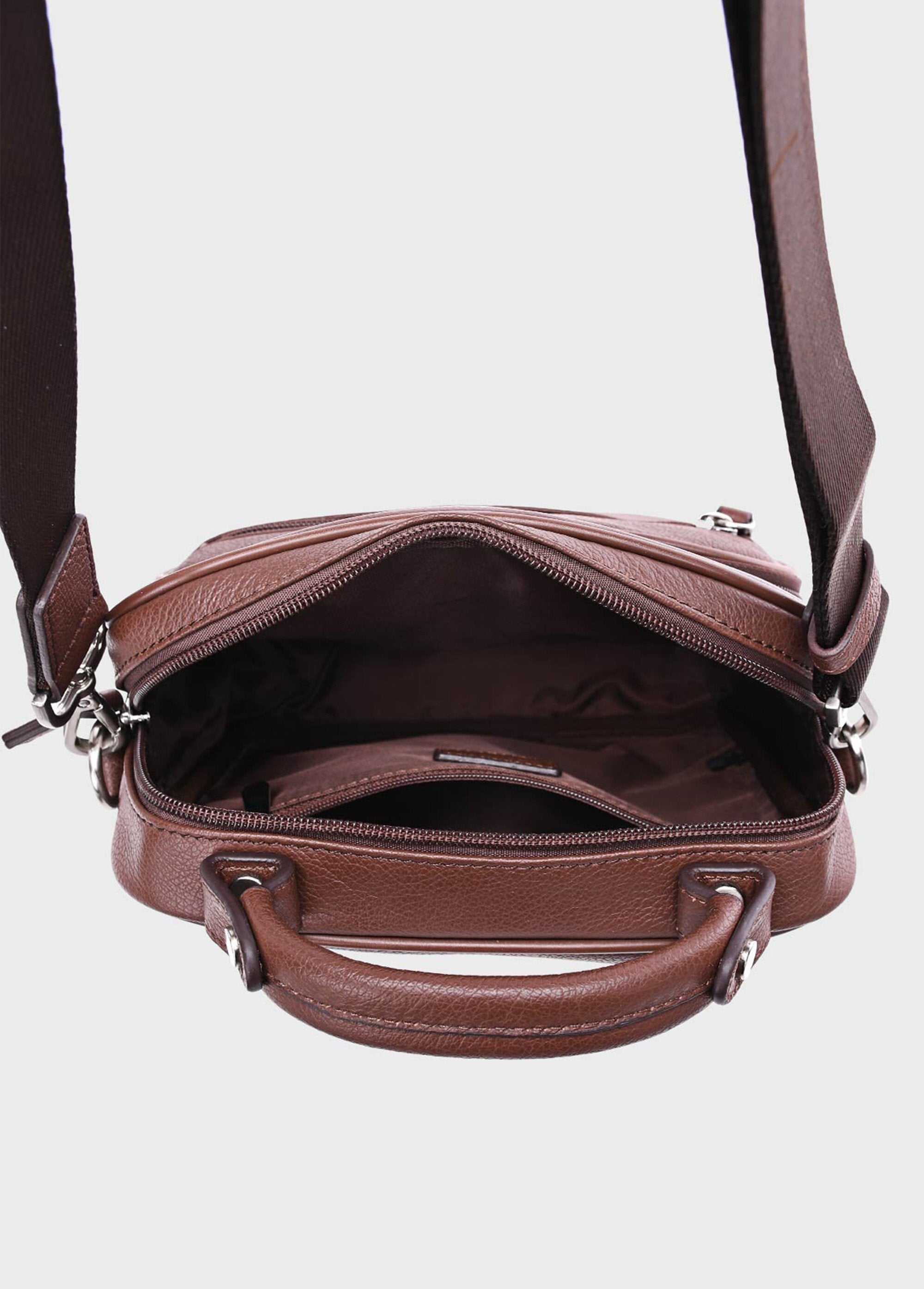 Elegant_men's_leather_satchel_Chocolate_DE4_slim