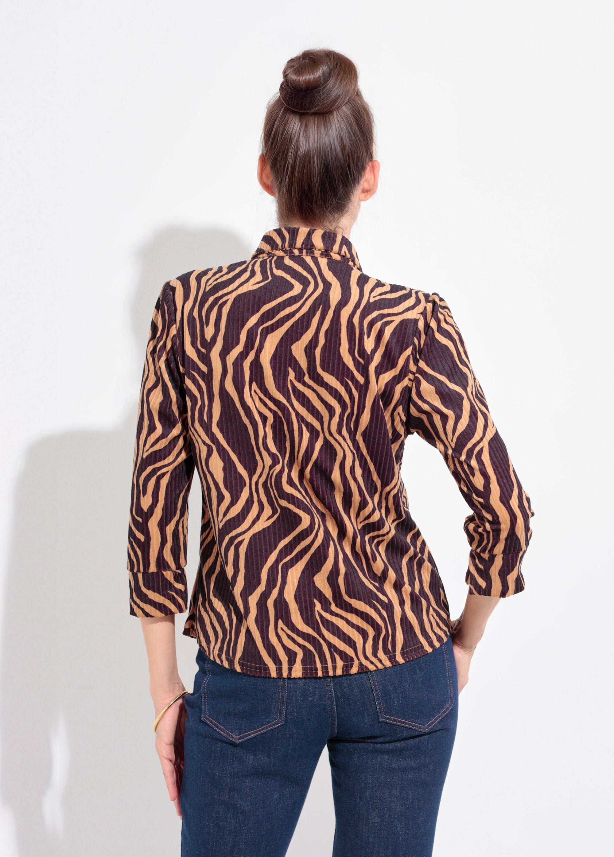 Zebra_pattern_corduroy_overshirt_Black_and_beige_DO1_slim