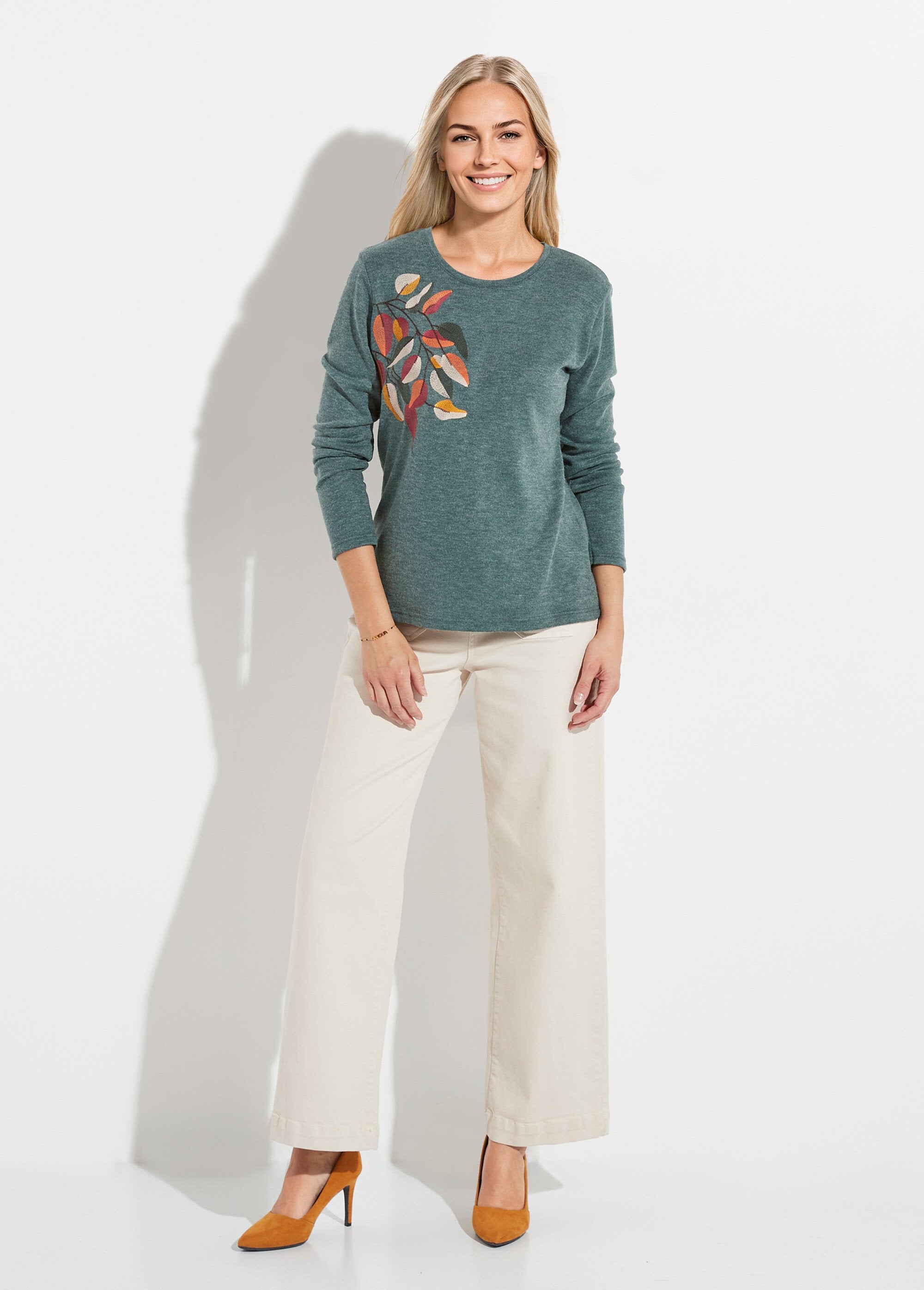 Plain_embroidered_round_neck_long_sleeve_T-shirt_Green_SF1_slim