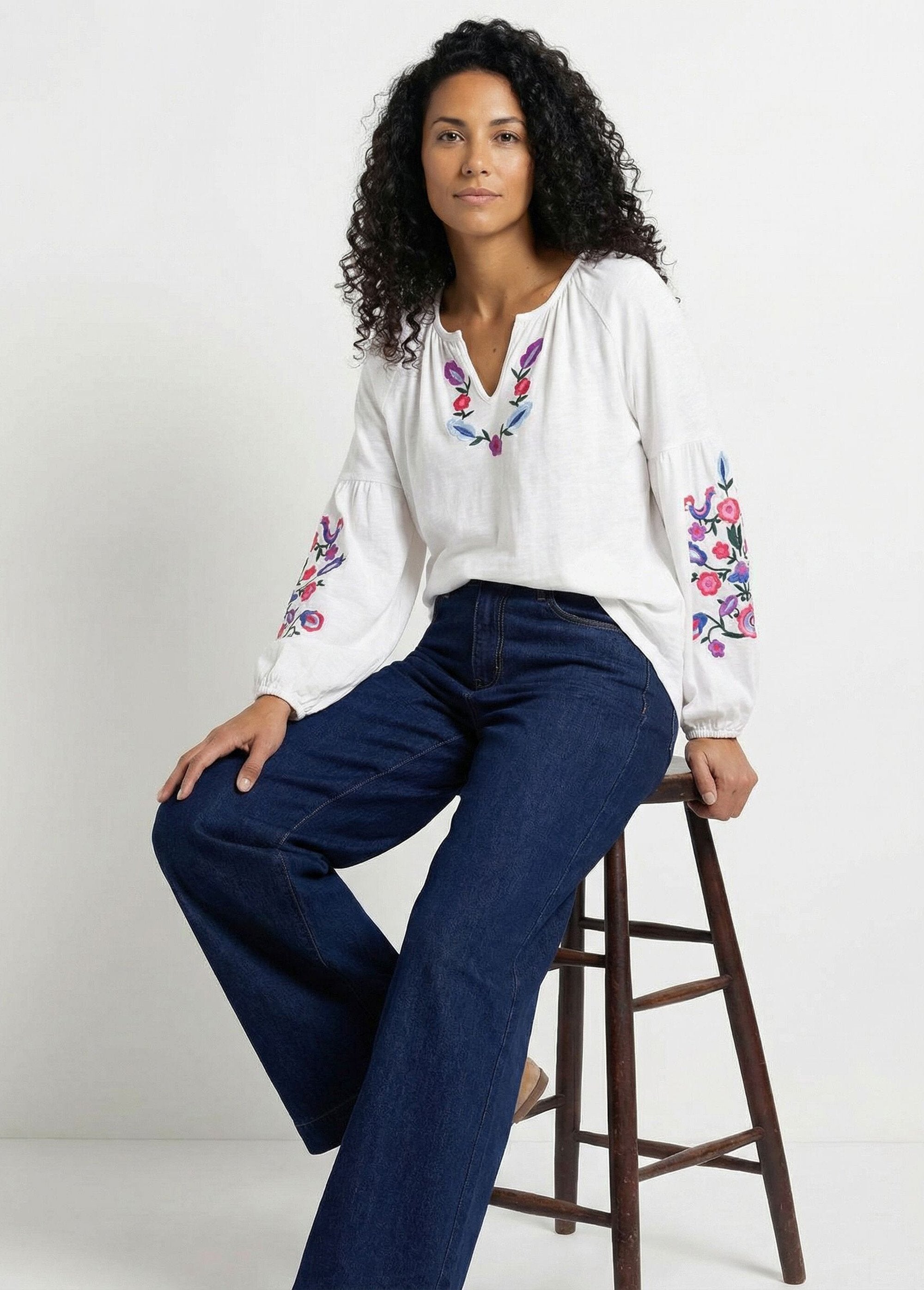 Long_embroidered_long-sleeved_T-shirt_White_SF1_slim