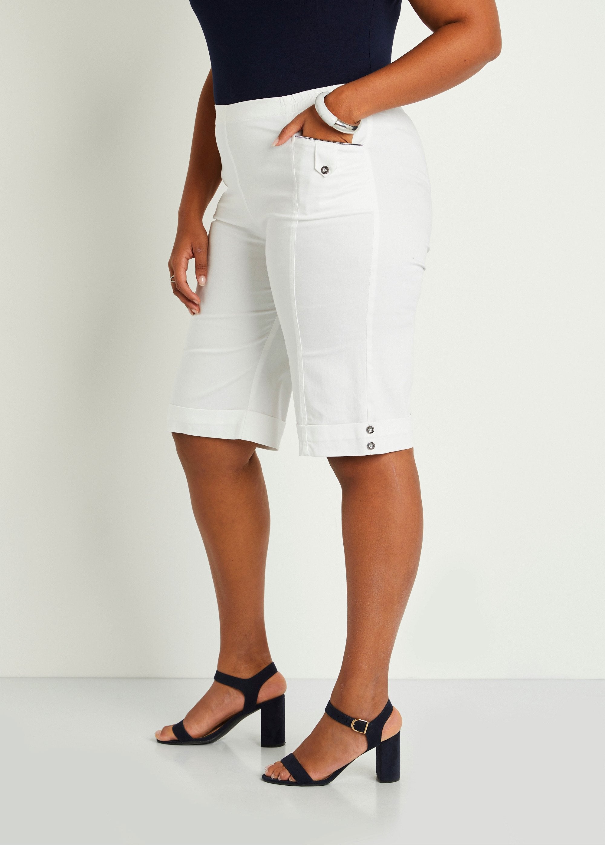 Bermuda_shorts_with_semi-elasticated_waistband_White_DR1_curvy