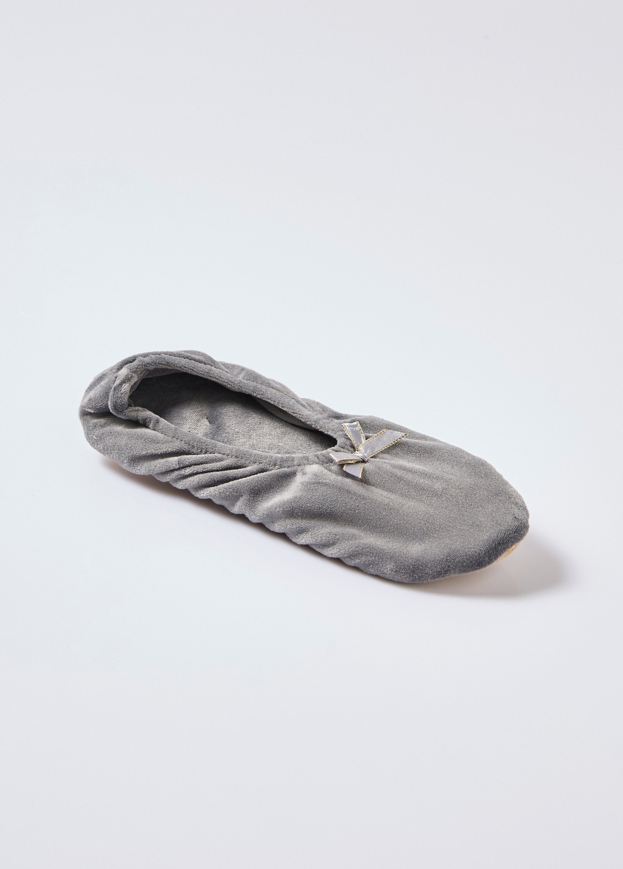 Velvet_ballerina-style_slippers_Gray_FA1_slim