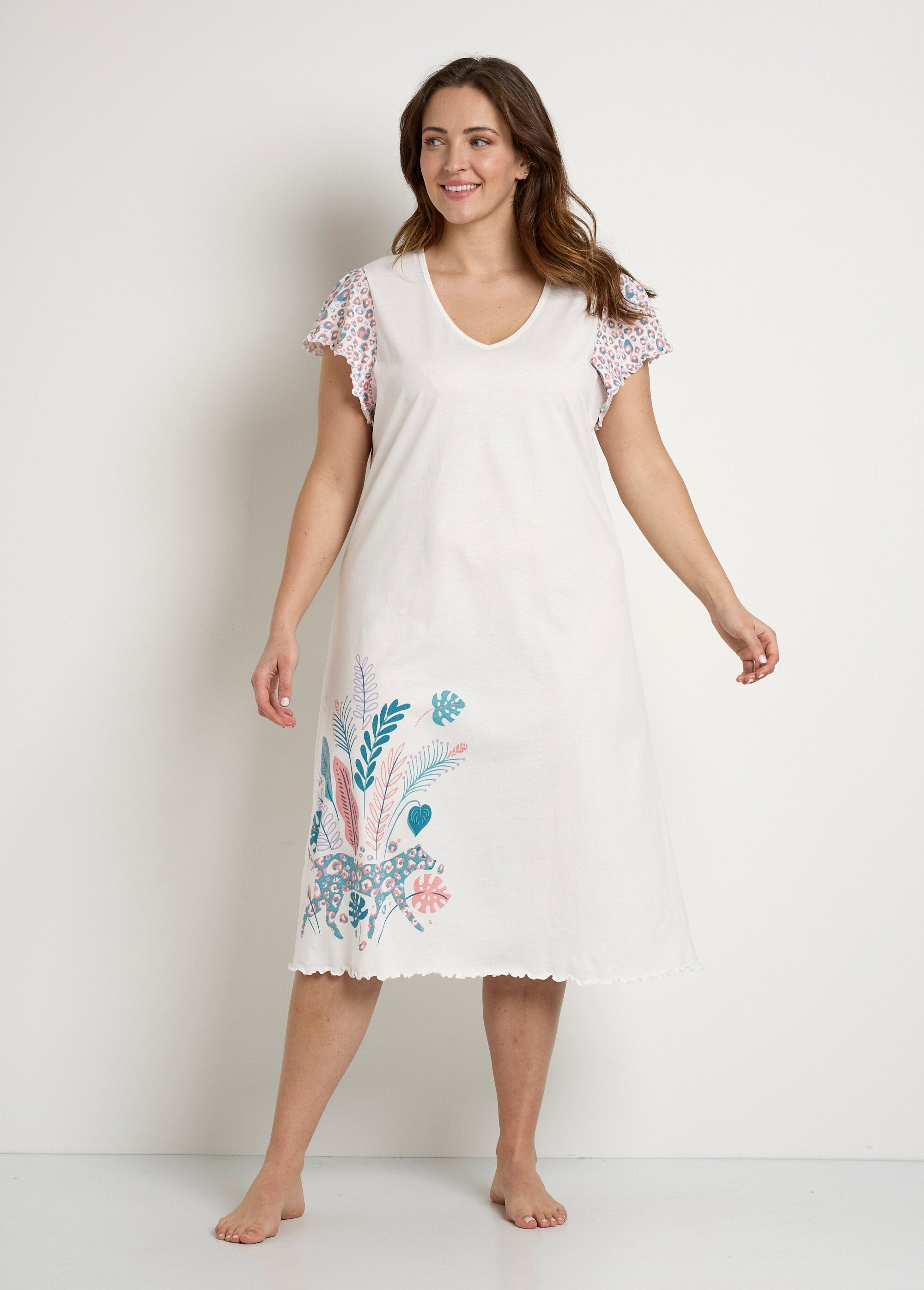 Mid-length_cotton_nightdress_with_jungle_print_Ecru_FA1_curvy