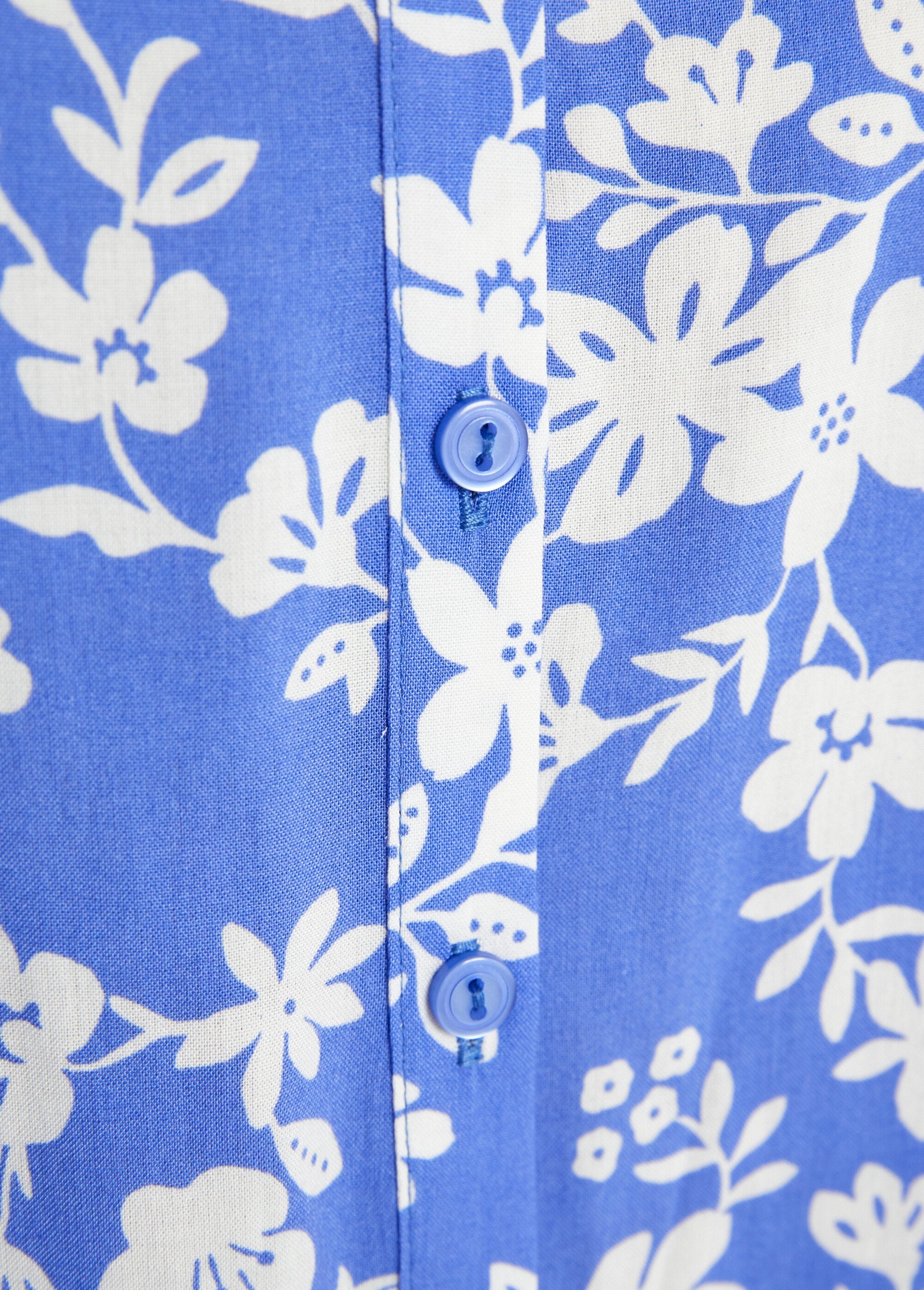 Printed_blouse_with_3/4_sleeves_and_longer_back_Blue_and_white_DE4_slim