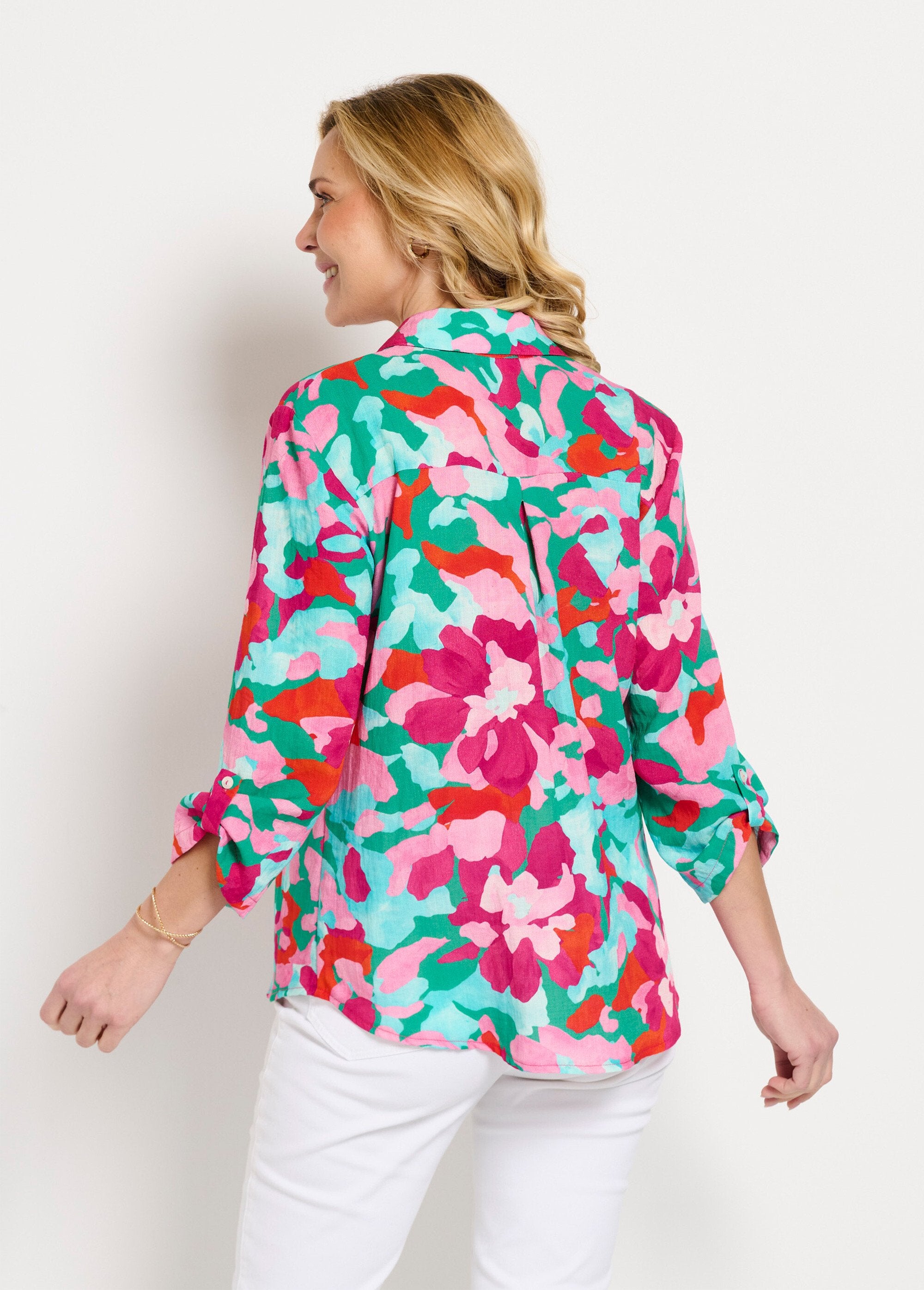 Long_floral_blouse_with_3/4_roll-up_sleeves_Pink_and_blue_DO1_slim