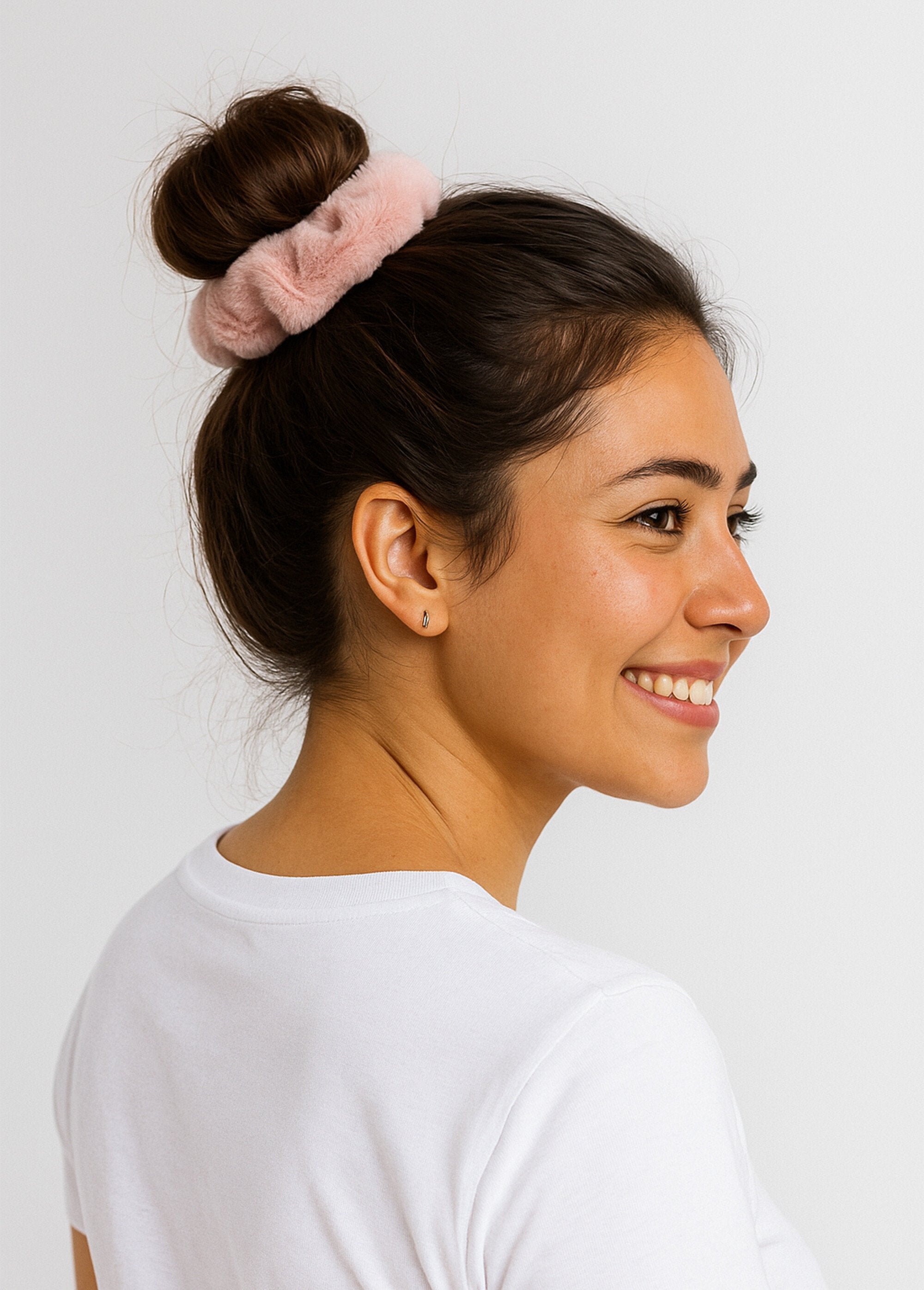 Velvet_hair_scrunchie_Pink_SF1_slim