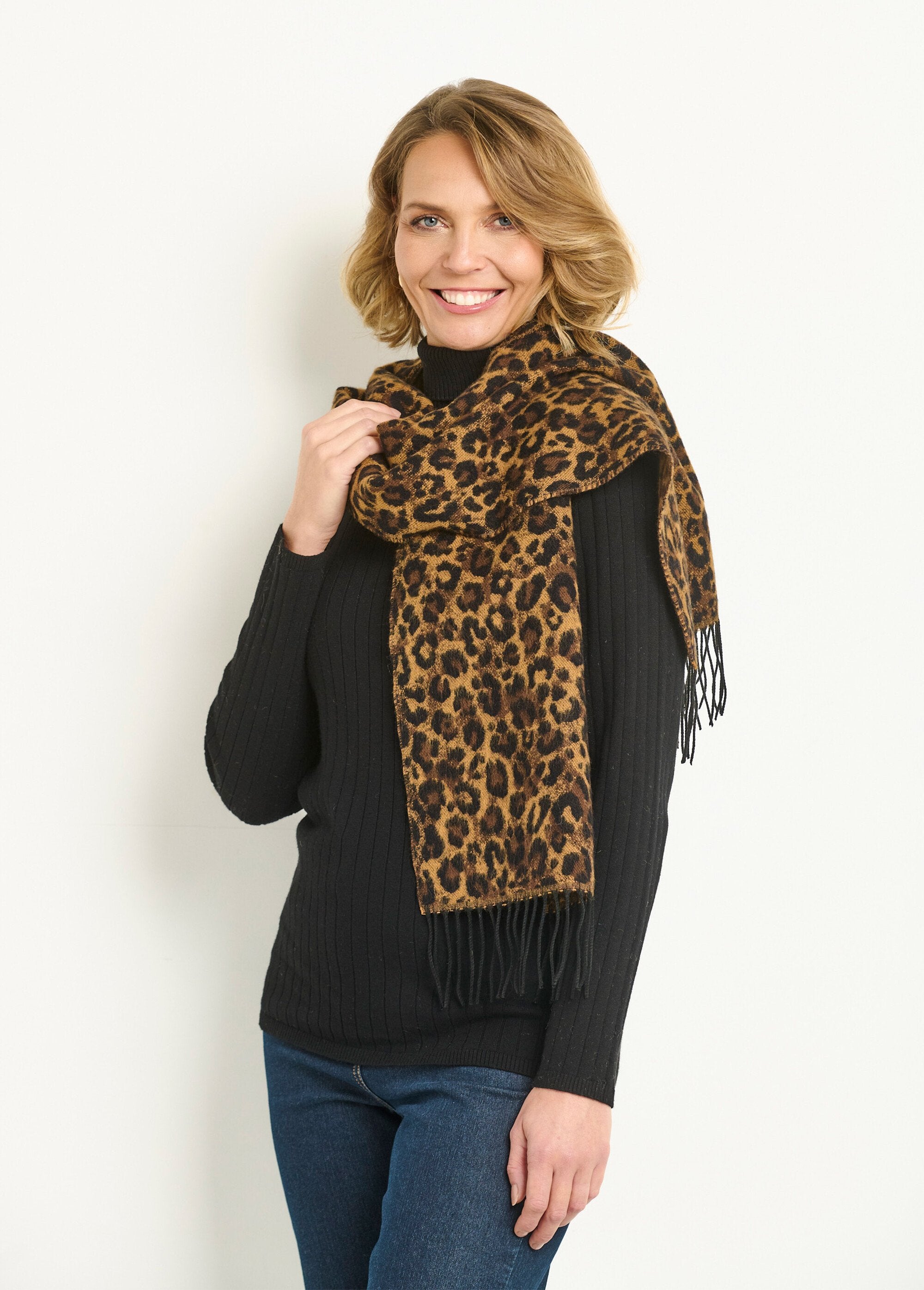 Leopard_print_fringed_warm_scarf_Brown_FA1_slim