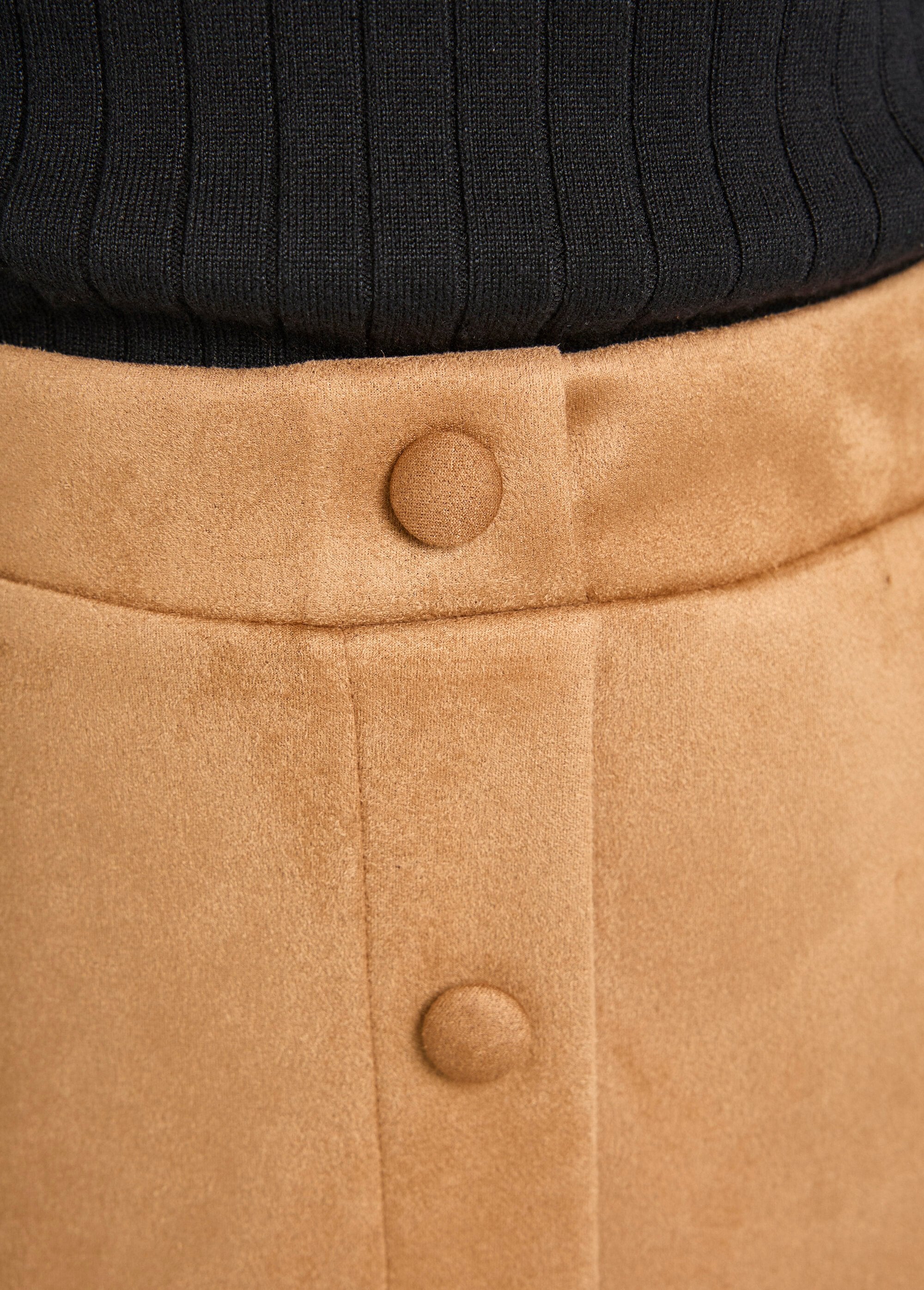 Short_straight_skirt_in_suede-effect_buttoned_fabric_camel_DE1_slim