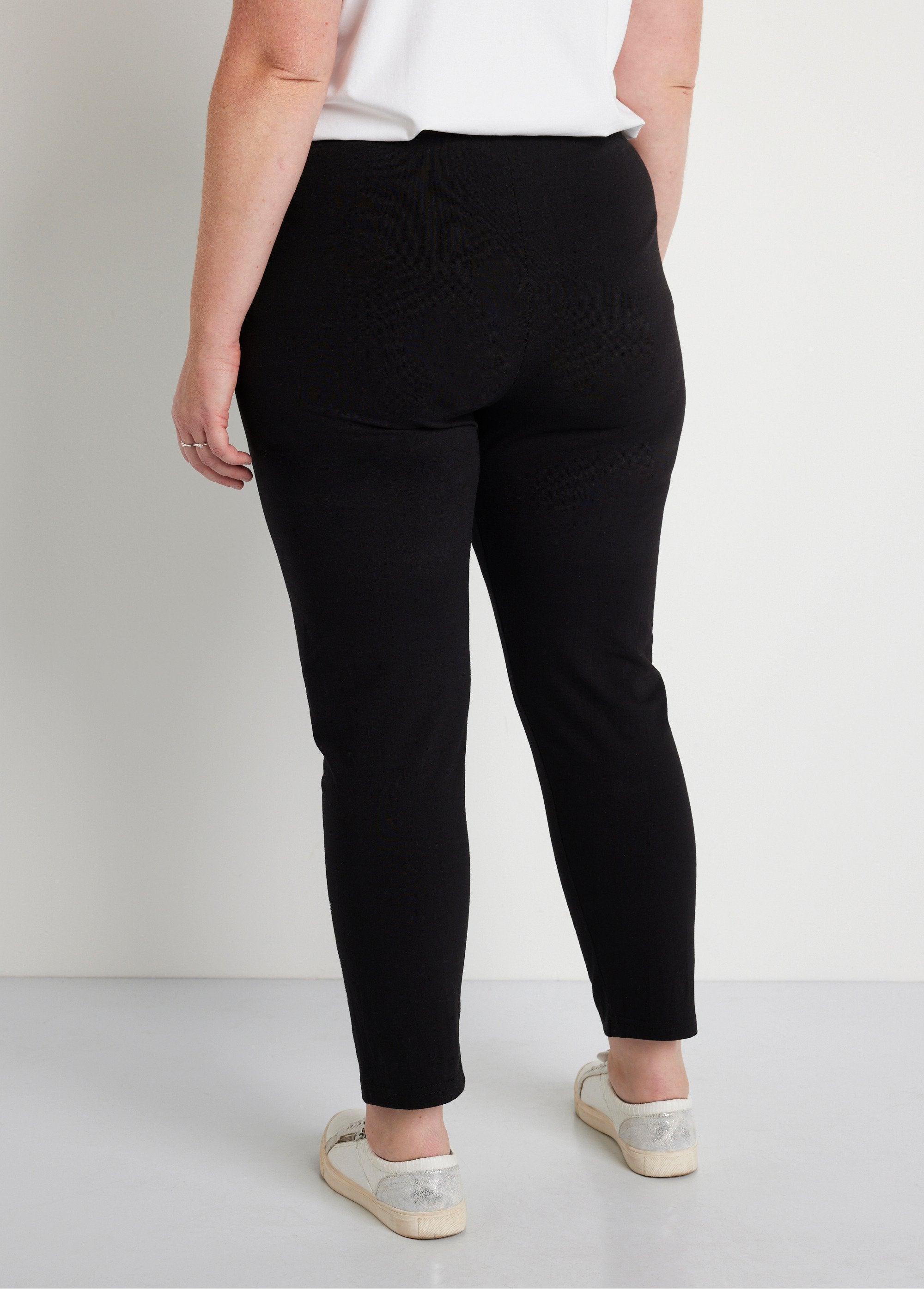 Short_plain_leggings_with_elasticated_waistband_Black_DO1_curvy