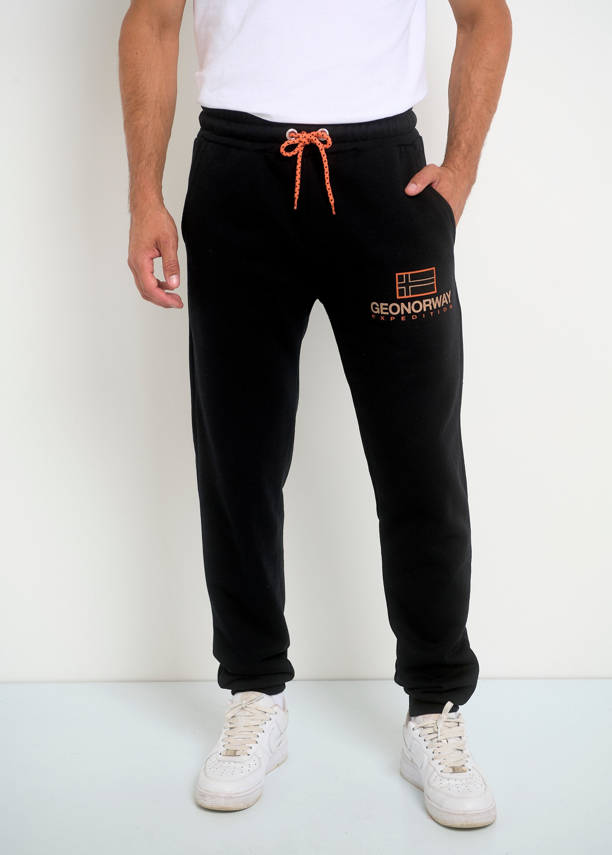 Contrasting_tie_jogging_pants_Black_FA1_slim