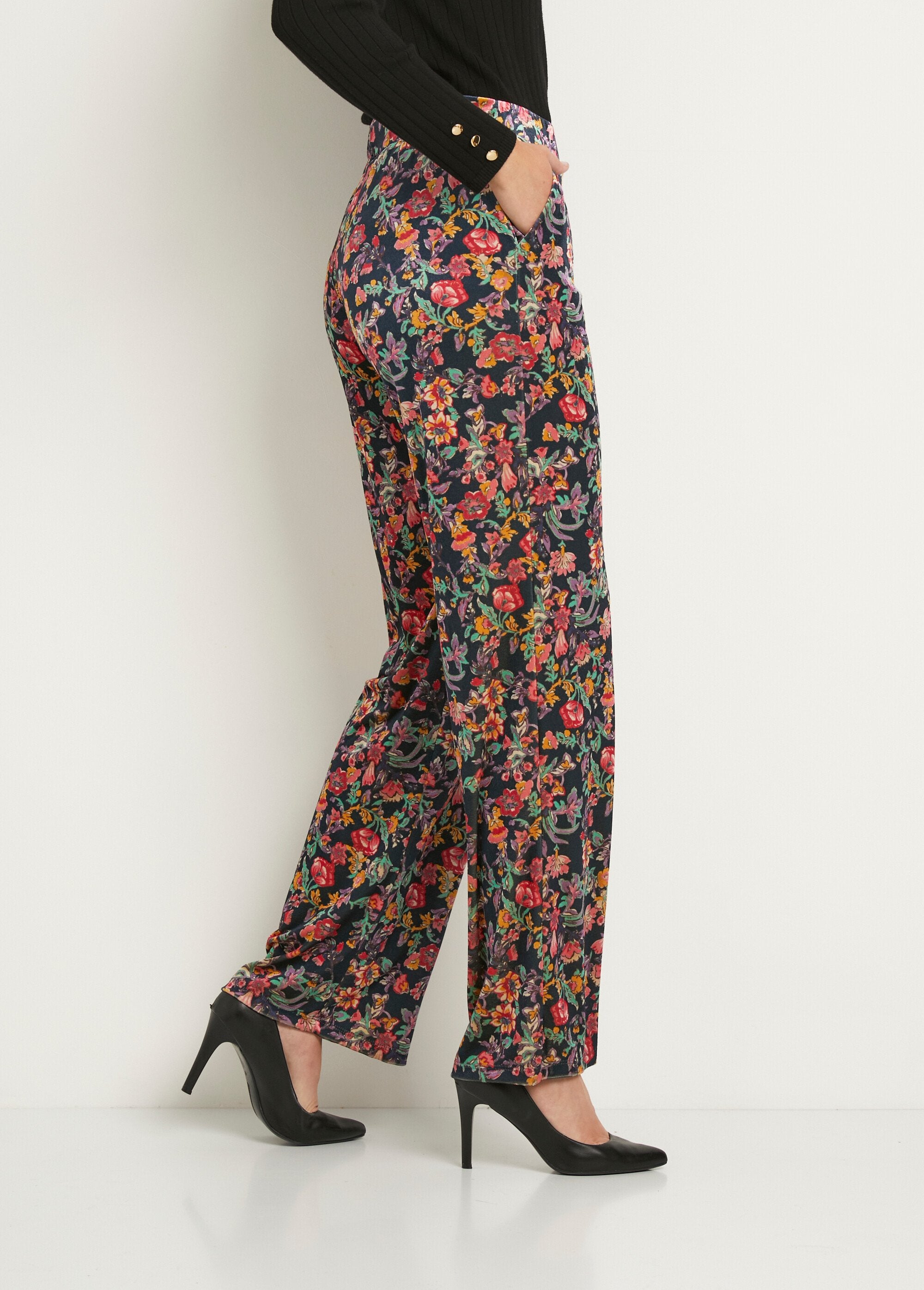 Fluid_pants_with_semi-elasticated_waist_in_floral_velvet_Navy_and_pink_DR1_slim