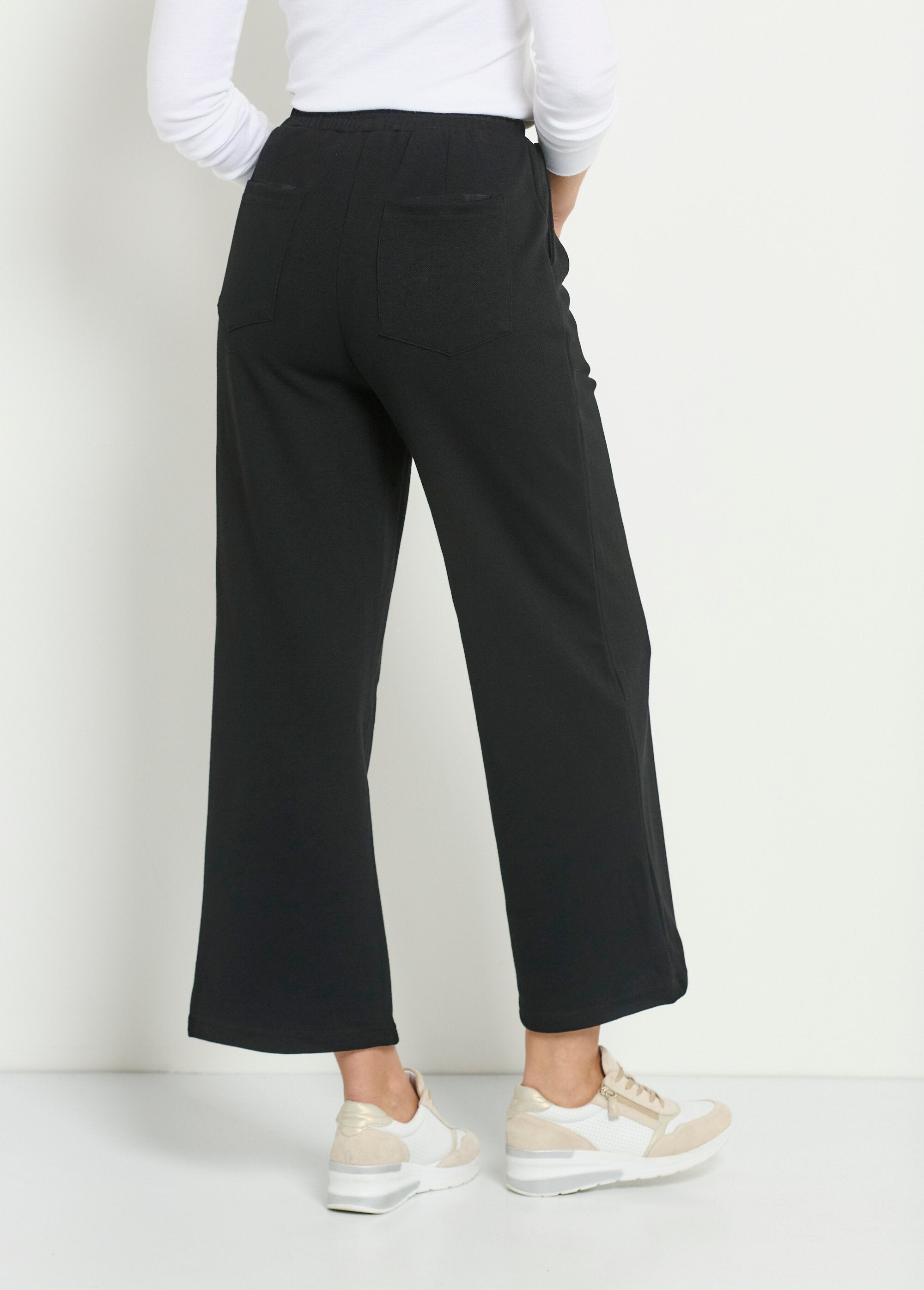 Wide_comfort_polo_knit_pants_Black_DO1_slim