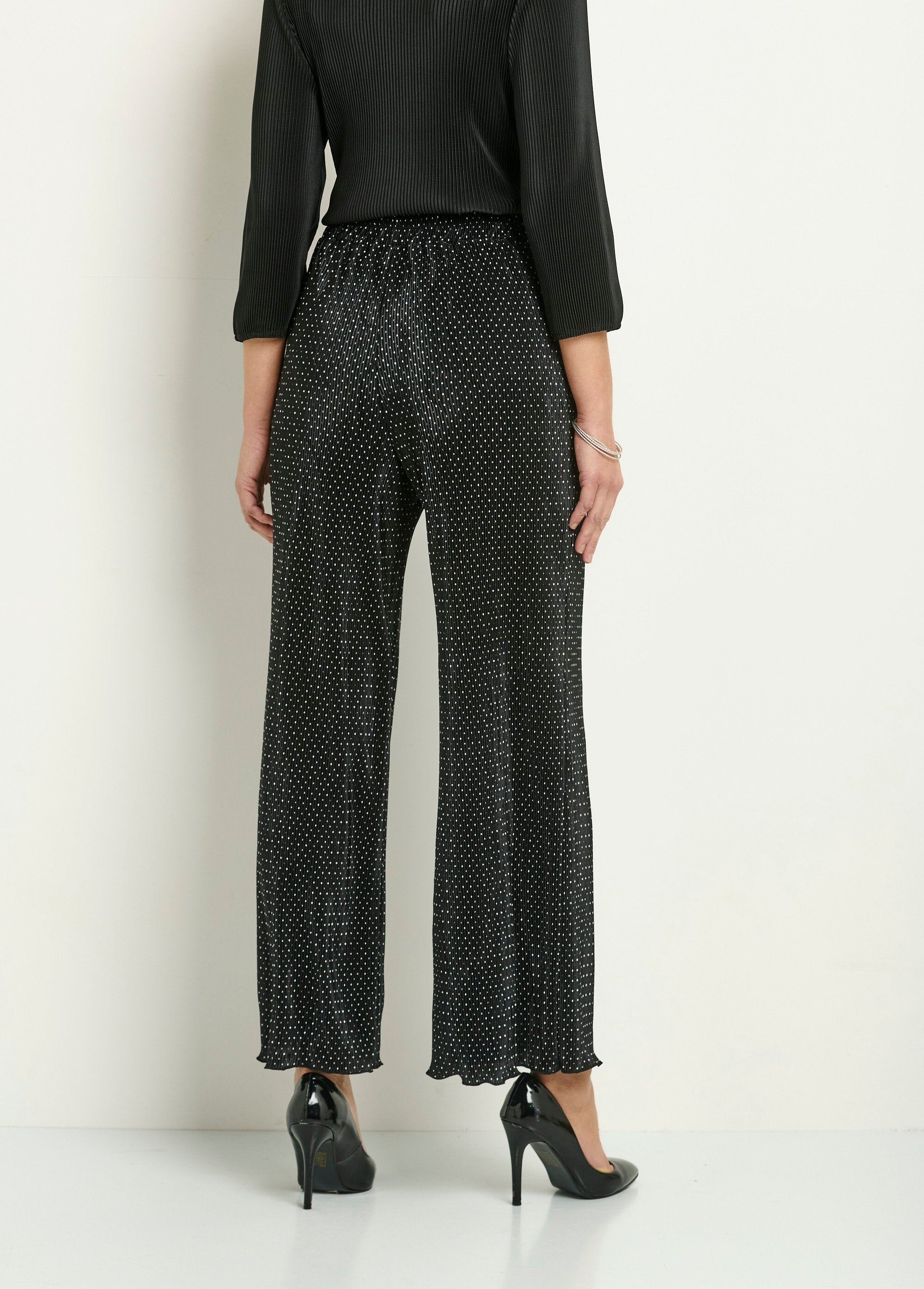 Pleated_polka_dot_elasticated_wide_leg_pants_Black_DO1_slim