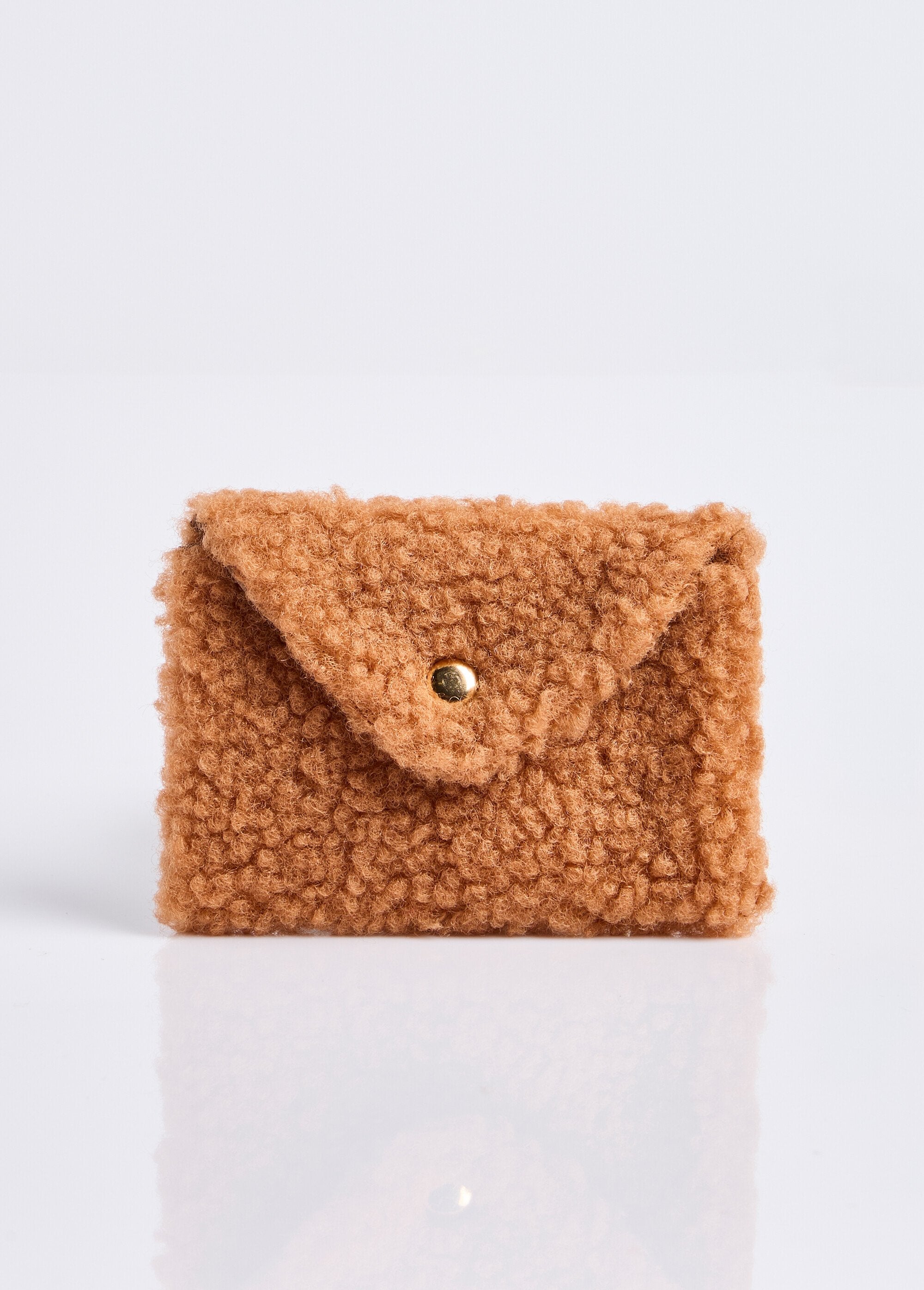 Pochette_porte_monnaie,_fourrure_sherpa_Camel_FA1_slim