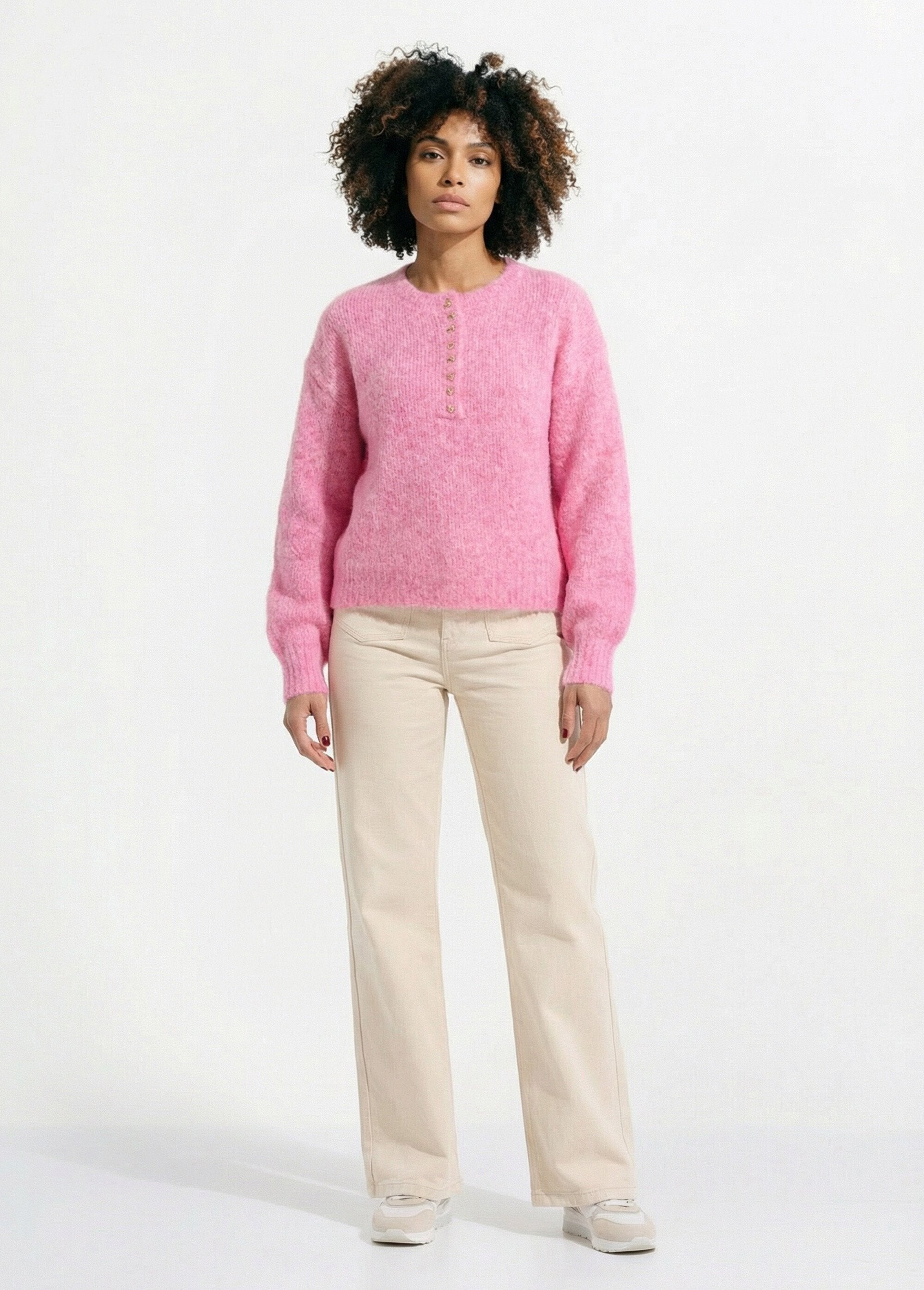 Sweater_with_wool_and_small_metal_buttons_Pink_SF1_slim