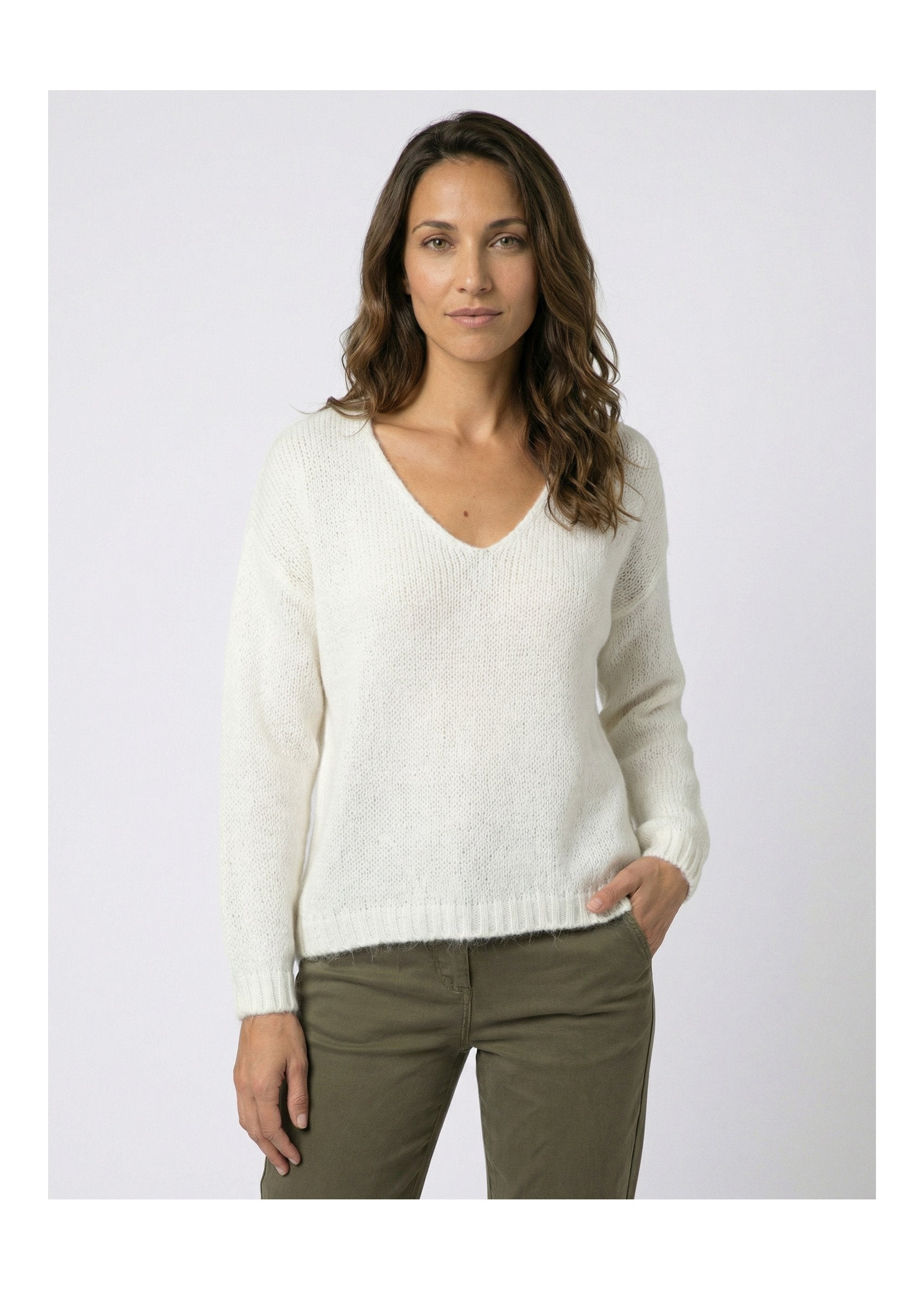 Warm_V-neck_knit_sweater_with_mohair_Ecru_FA1_slim