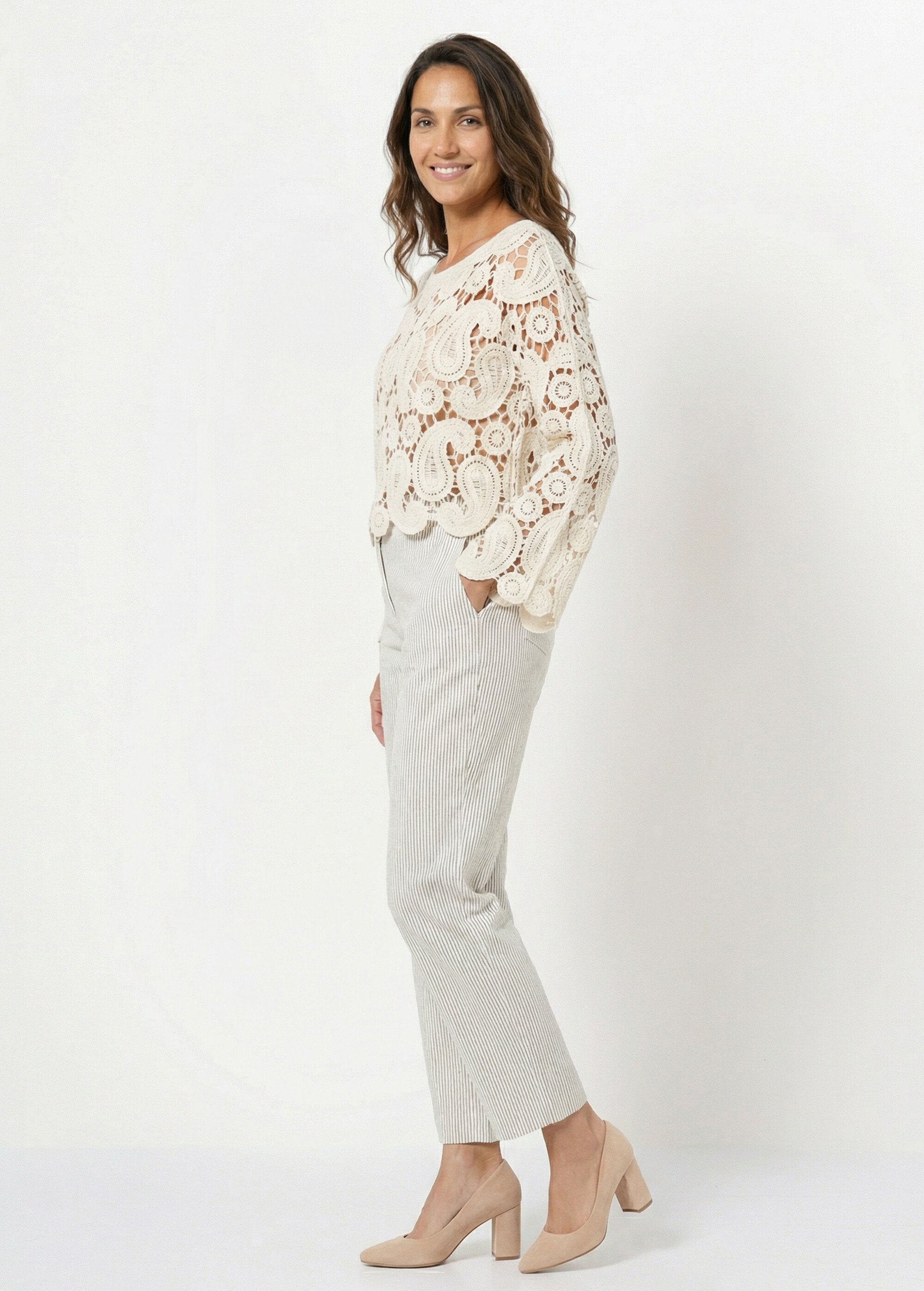 Short,_openwork_crochet_sweater_with_a_round_neck_Ecru_GA1_slim