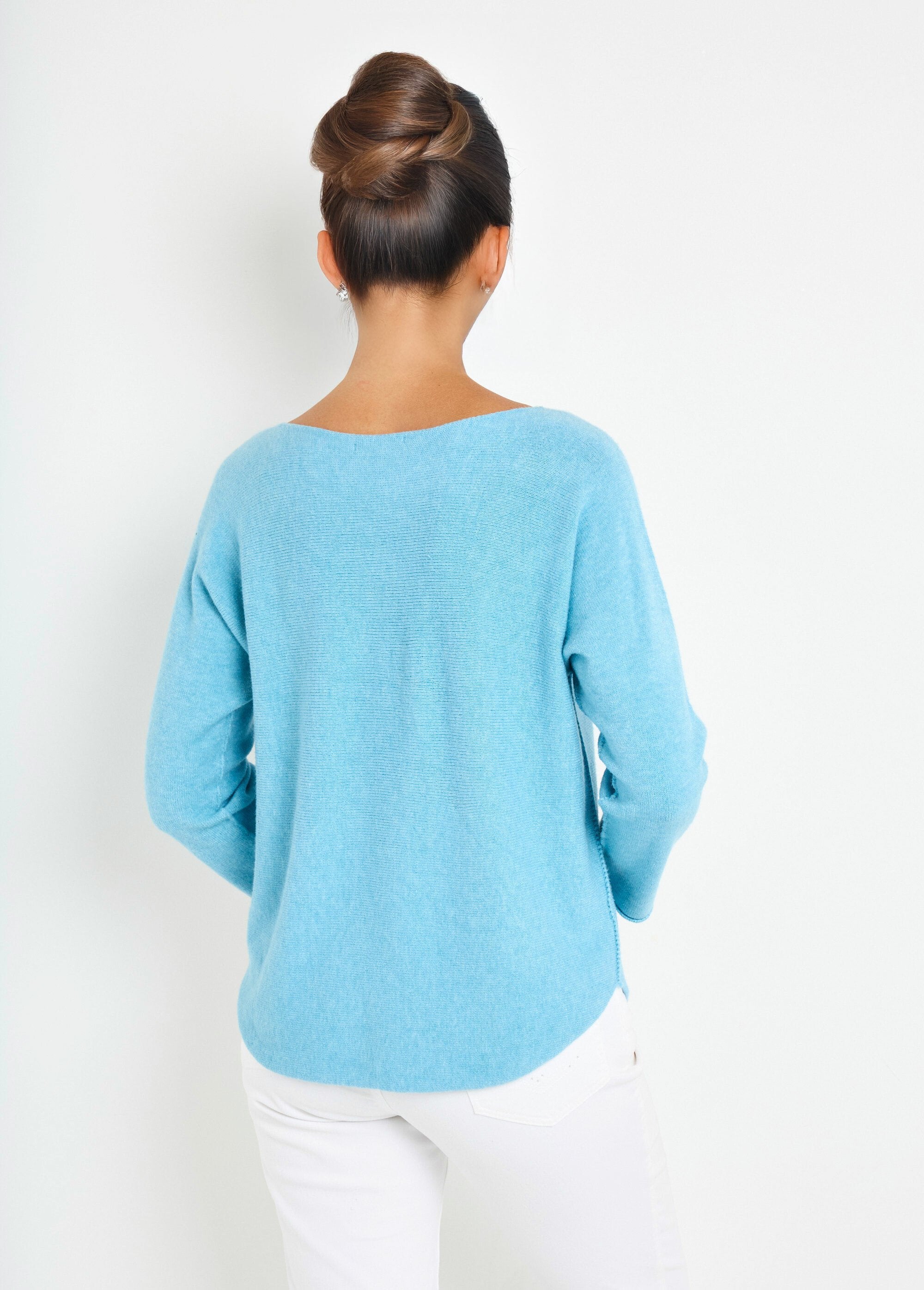 Long-sleeved_boat_neck_sweater_Sky_blue_DO1_slim