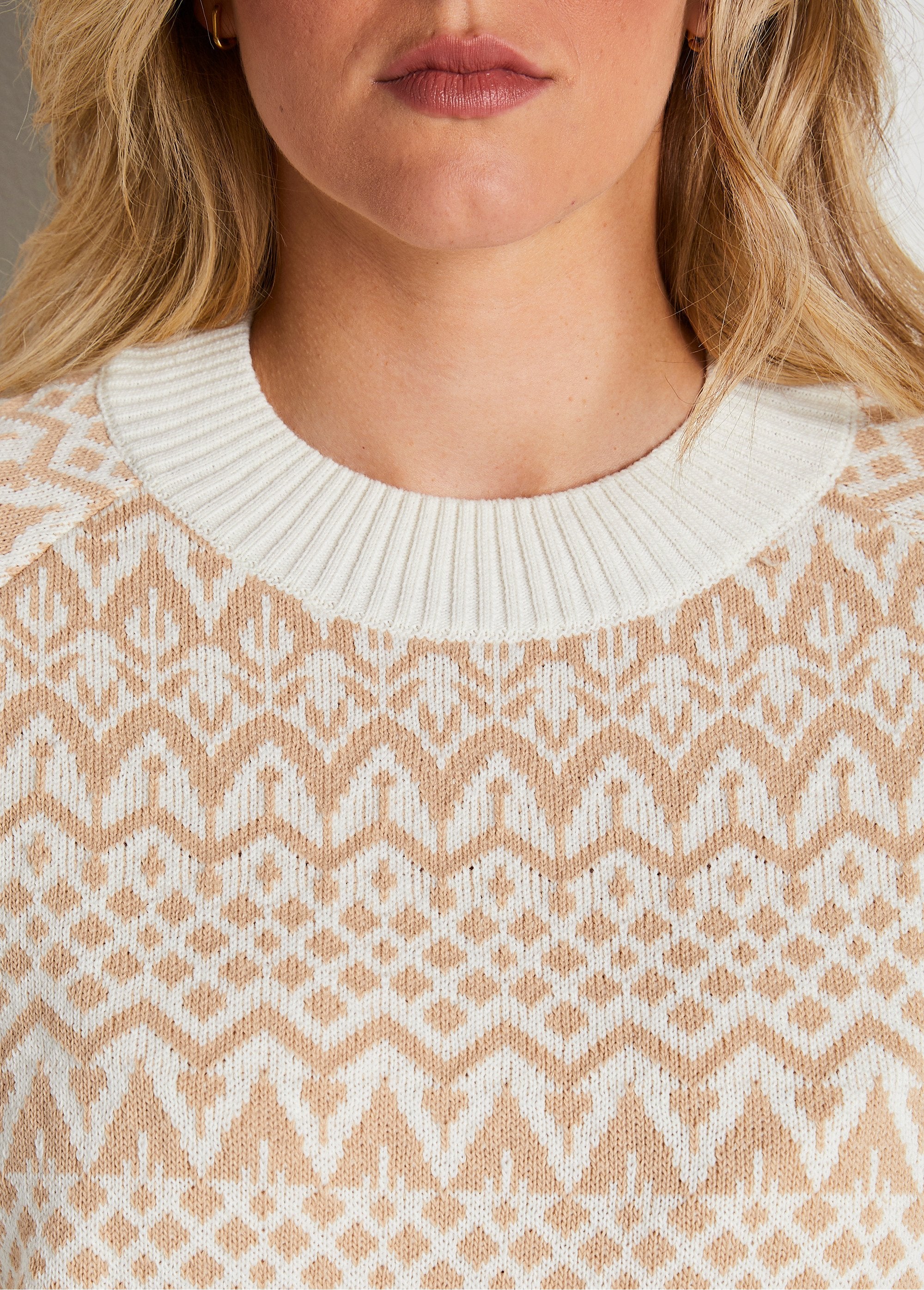 Jacquard_knit_tunic_sweater_Ecru_and_beige_DE2_curvy