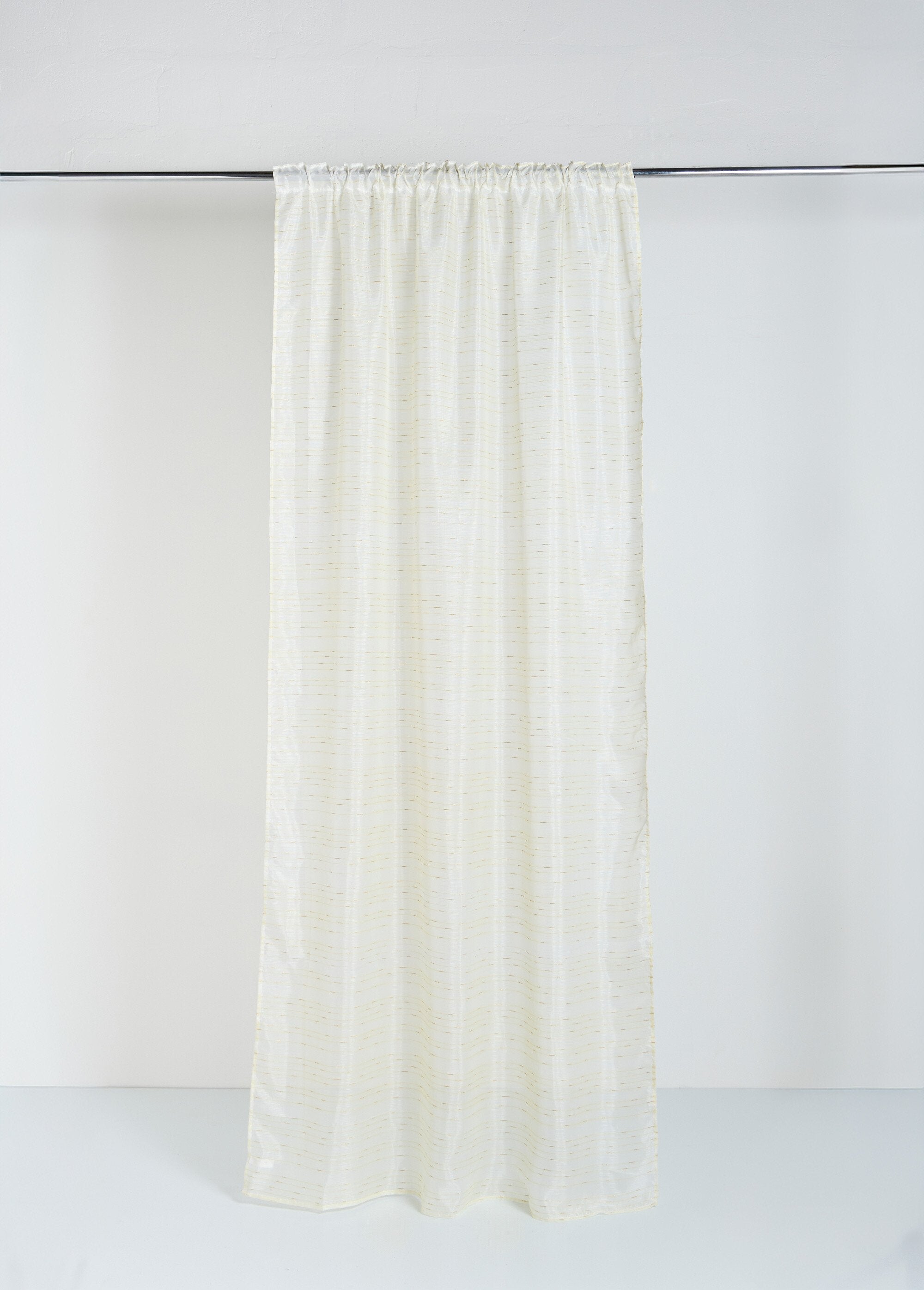Single-panel_curtain_with_metal_striped_curtain_tape_Straw_yellow_FA1_slim
