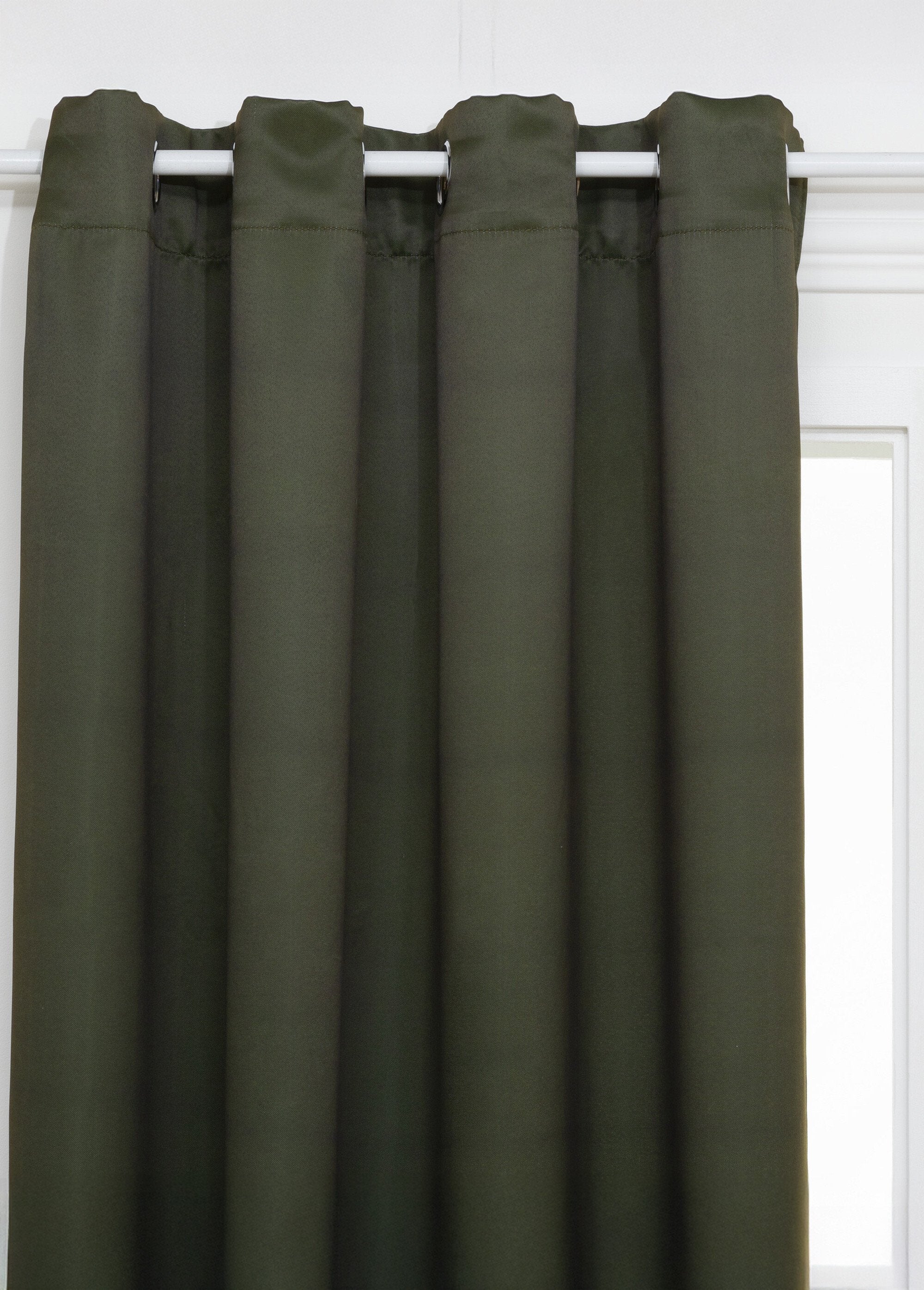 Blackout_curtain_with_metal_eyelets,_140x260cm_Khaki_FA1_slim