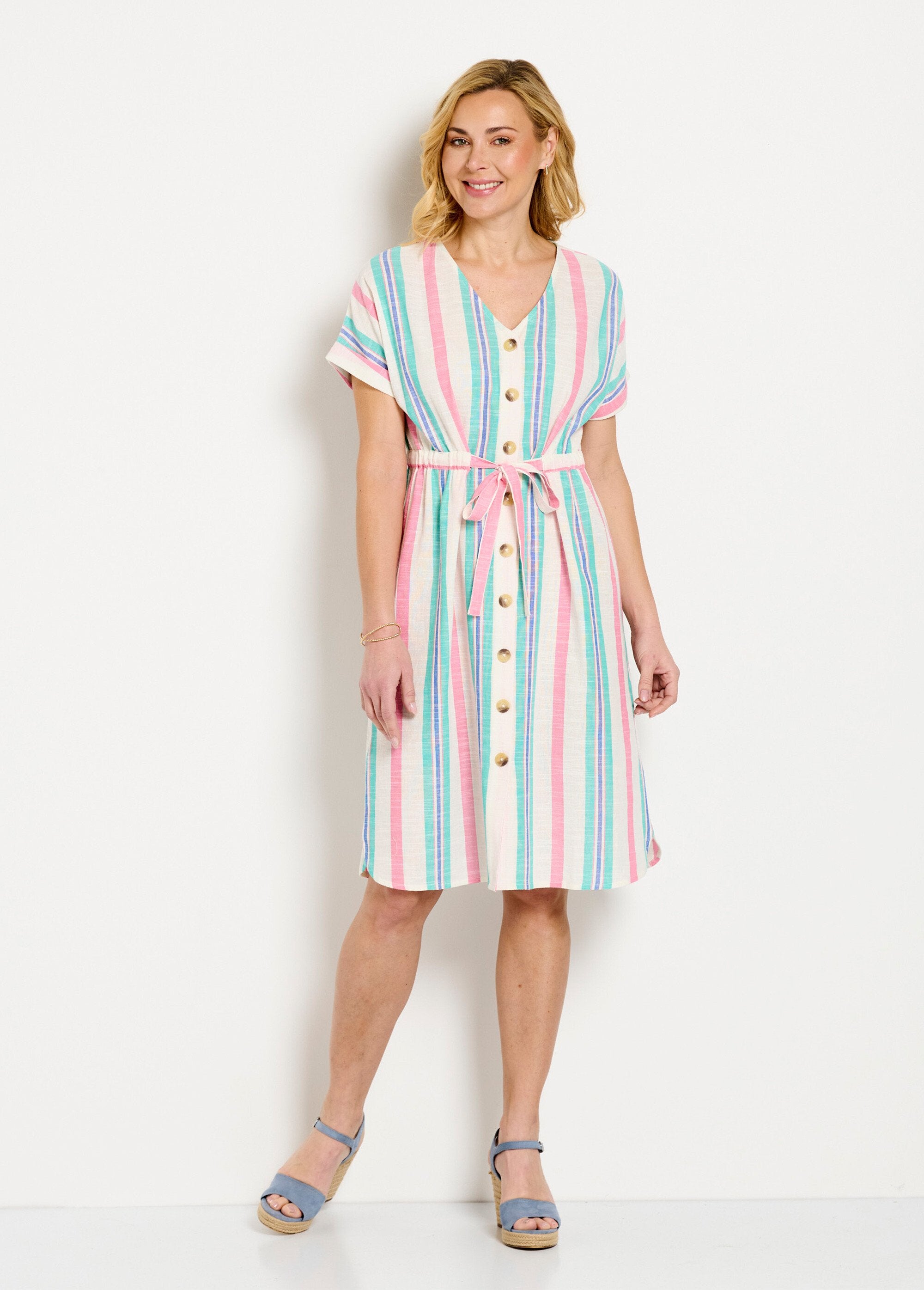 Short_buttoned_V-neck_striped_cotton_dress_Pink_and_white_FA1_slim