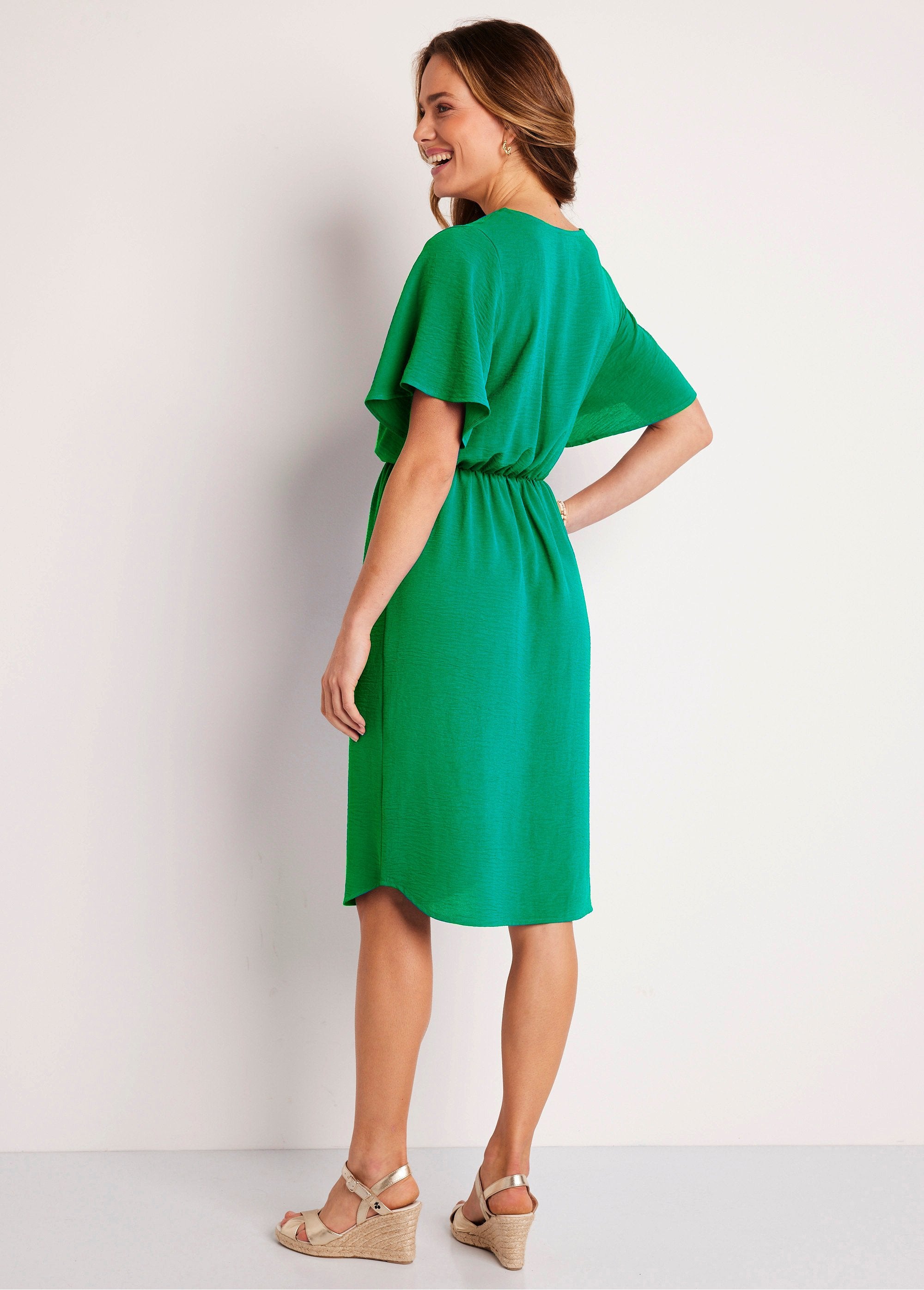 Short_plain_flared_dress_Green_DO1_slim