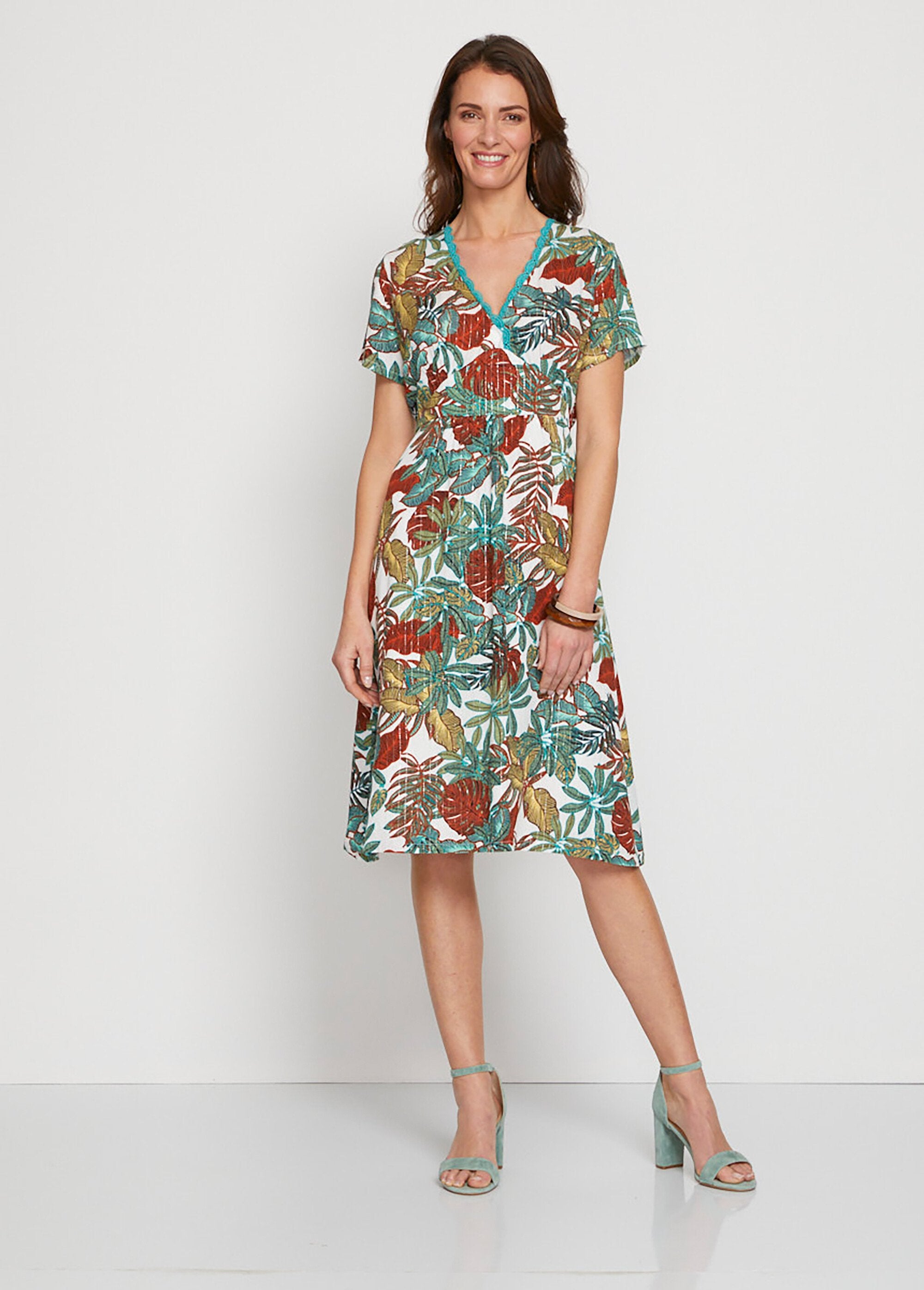 Robe_courte_maille_imprimée_avec_dentelle_Blanc_et_kaki_FA1_slim