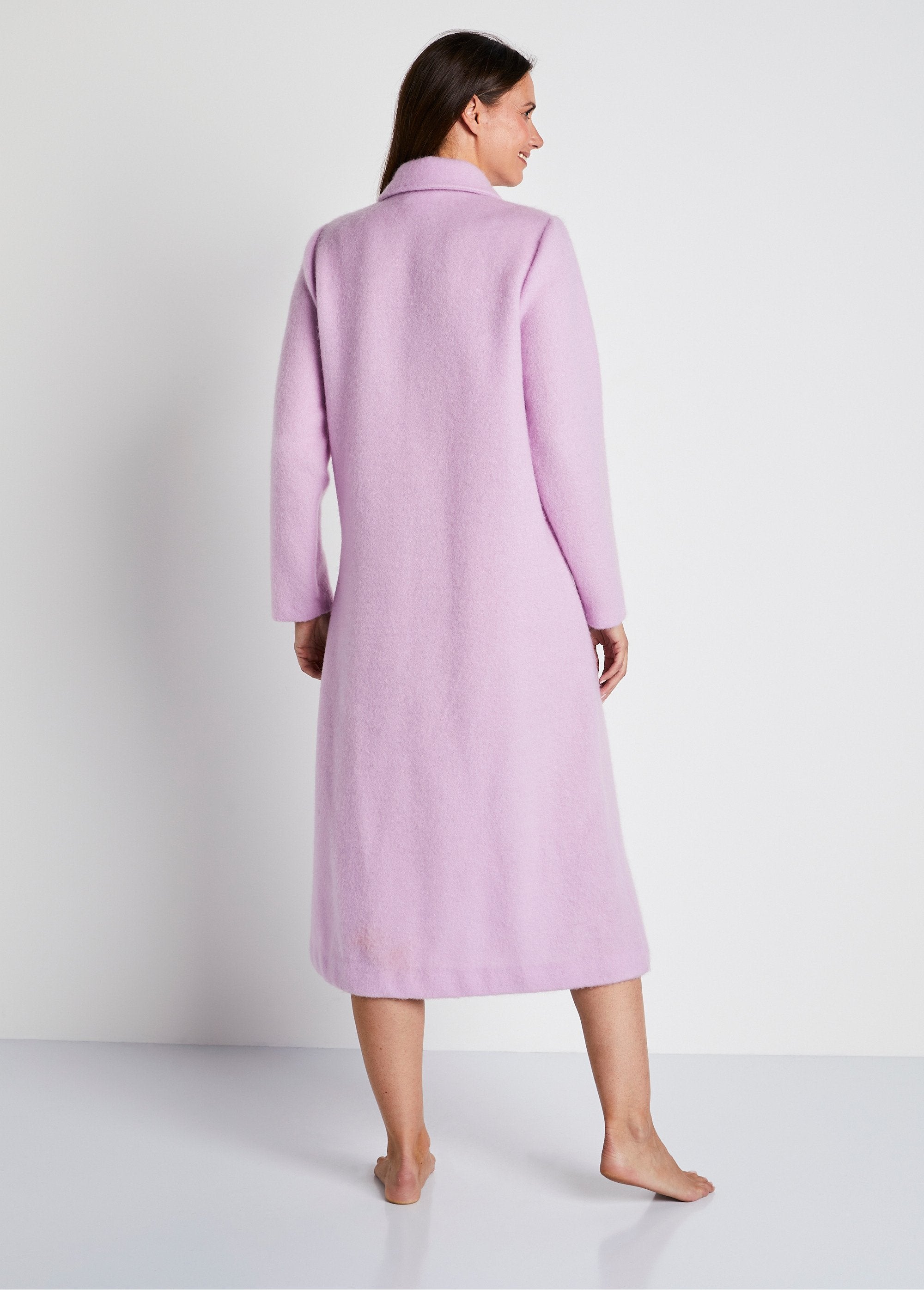 Courtelle_embroidered_dressing_gown_bathrobe_Lilac_SF1_slim