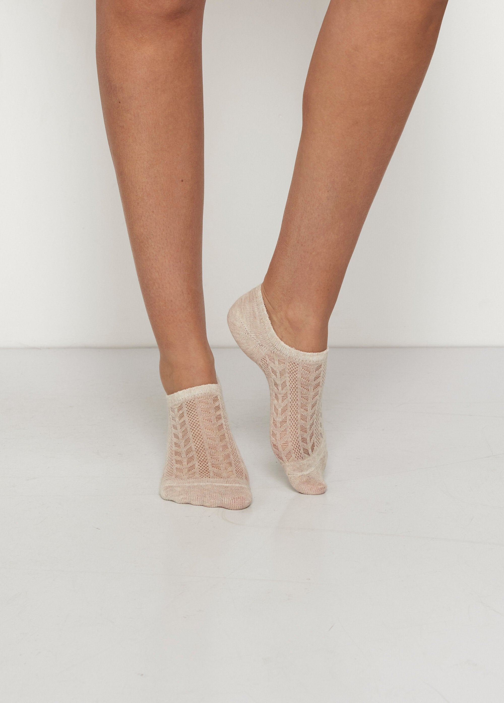 Socquettes_basses_motif_mailles,_foncé_Assortis_beige__FA2_slim