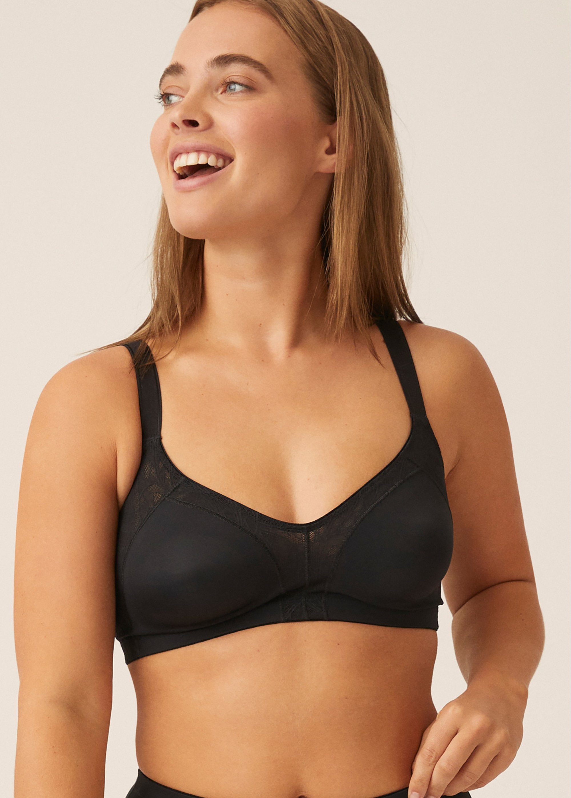 Naturana®_-_Underwired_minimizer_bra_Black_FA1_slim