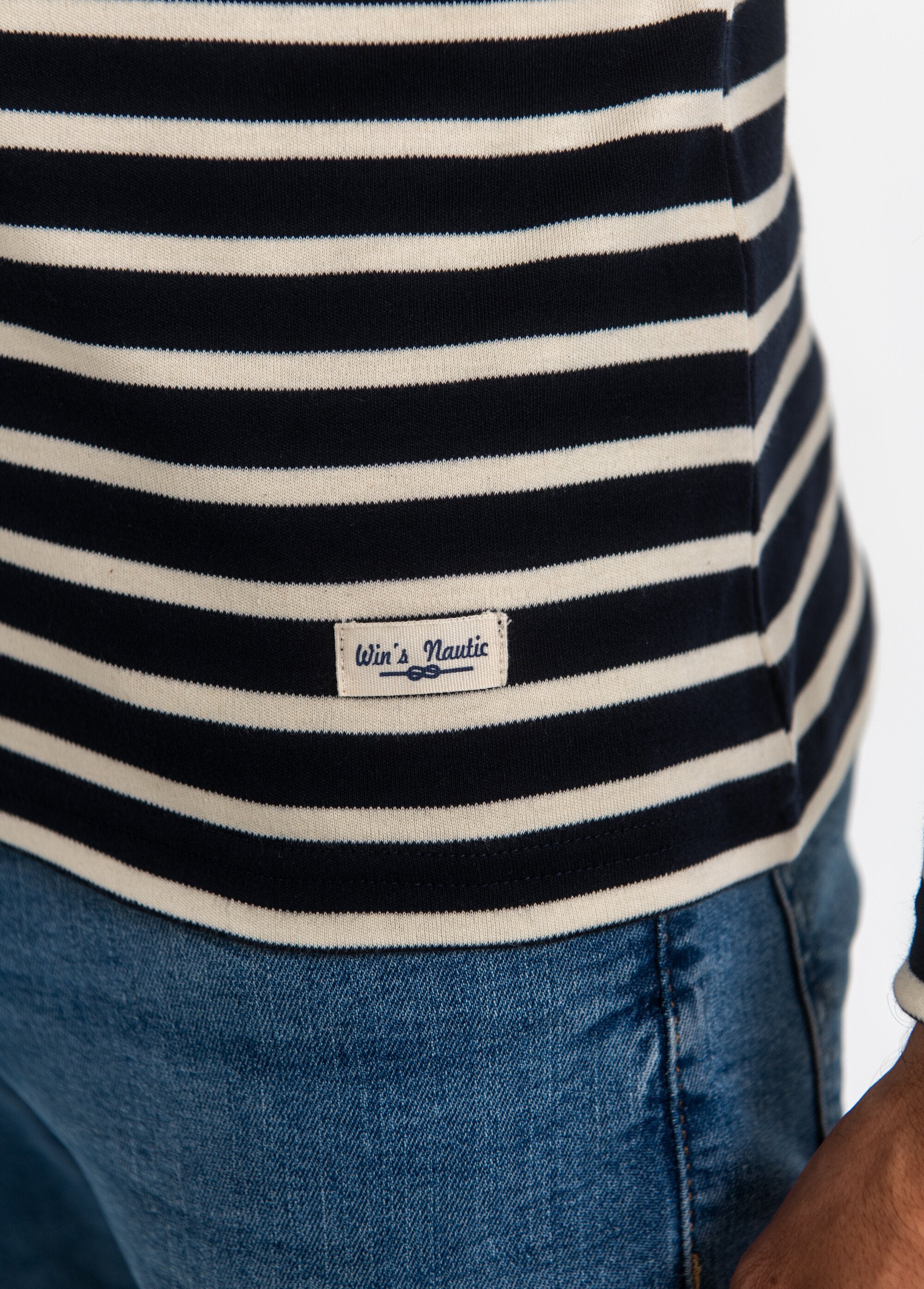 Striped_sailor_top_with_long_sleeves_and_round_neck_Navy_and_ecru_DE2_slim