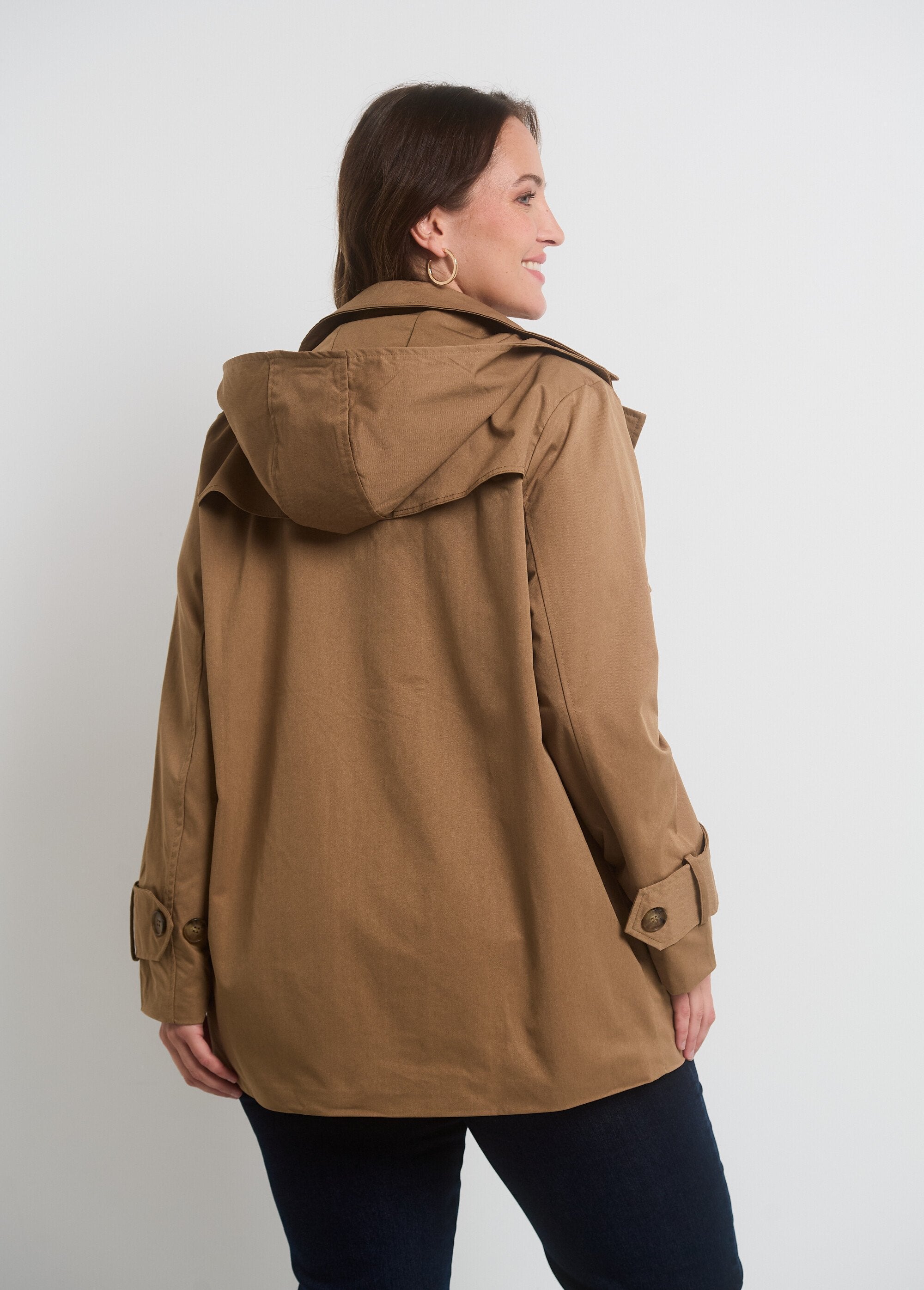 Double-breasted_hooded_trench_coat_Beige_DO1_curvy