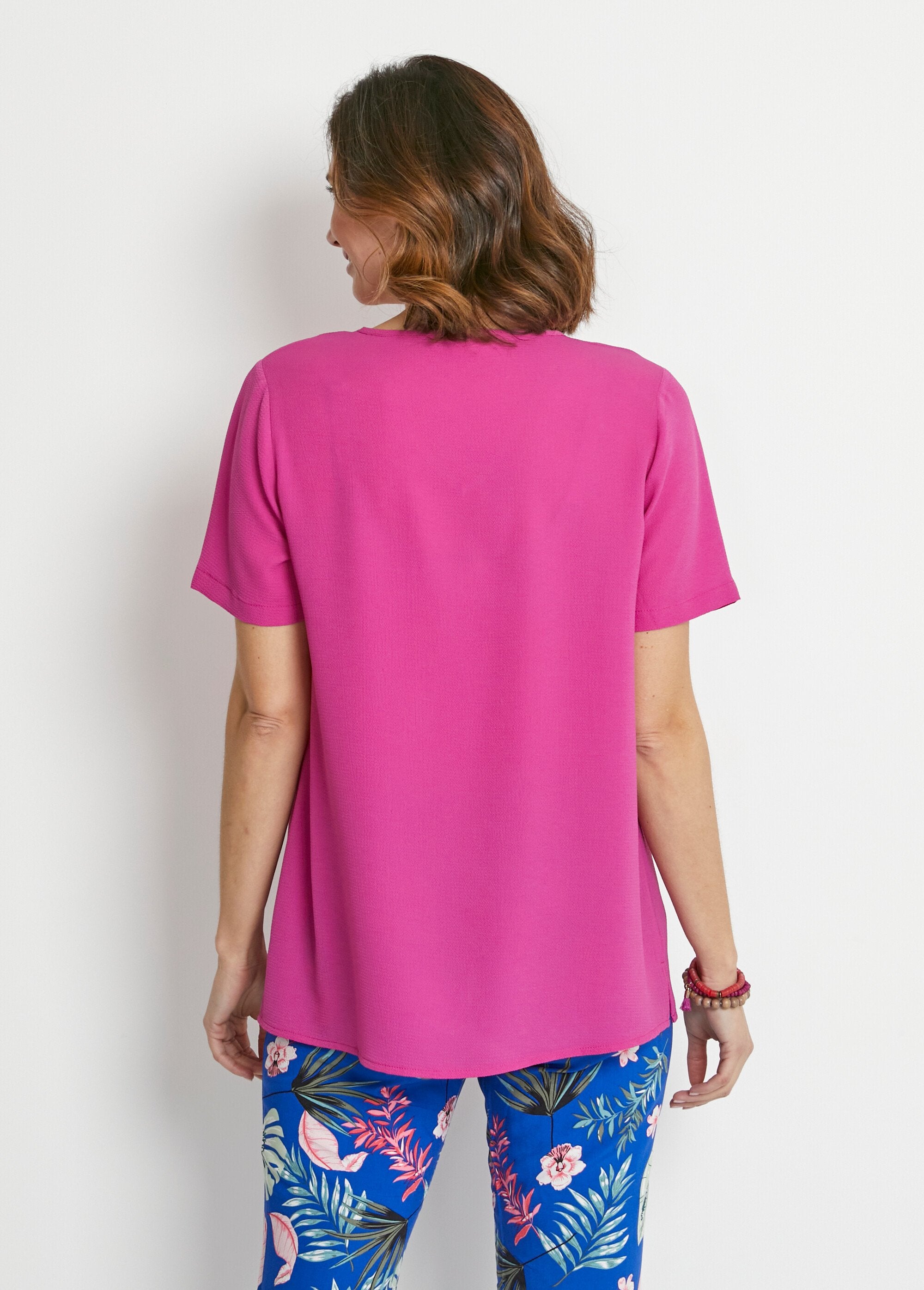 Ample_mid-length_tunic_in_crepe_fabric_Uni_fuchsia_DO1_slim