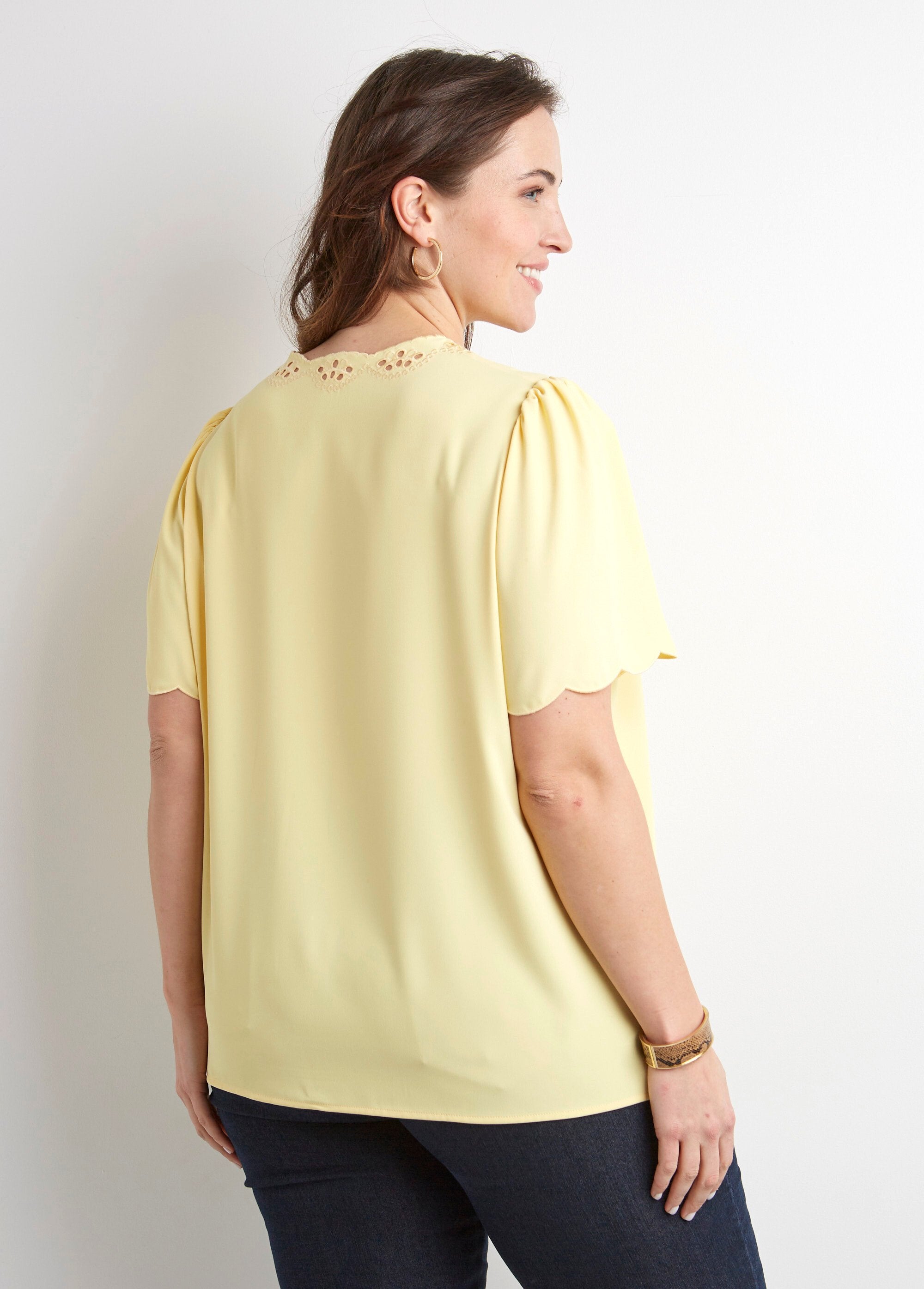 Long_embroidered_tunic_with_short_sleeves_YELLOW_DO1_curvy