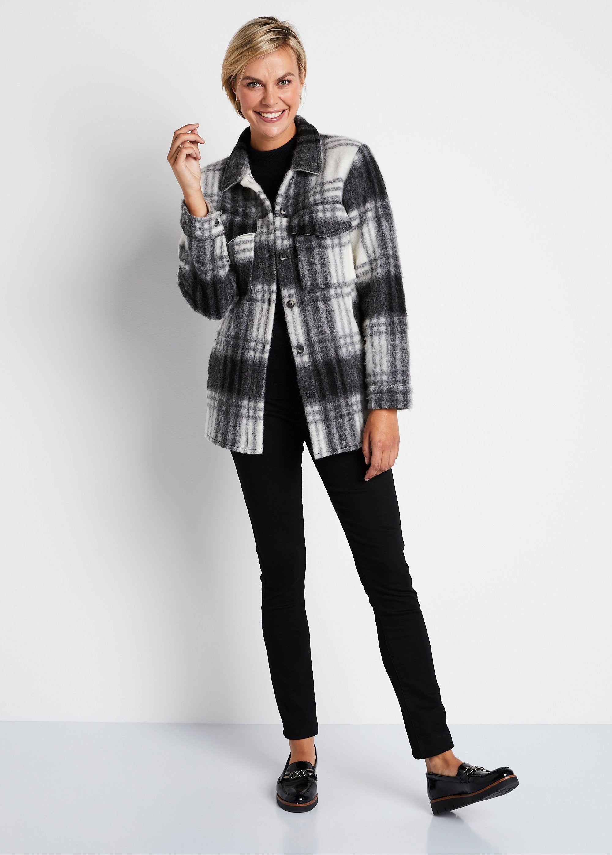 Warm_knit_check_overshirt_jacket_Gray_tiles_SF1_slim